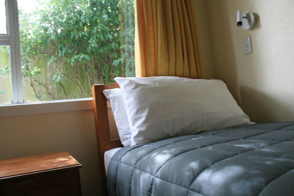 Arcadian Motel by null