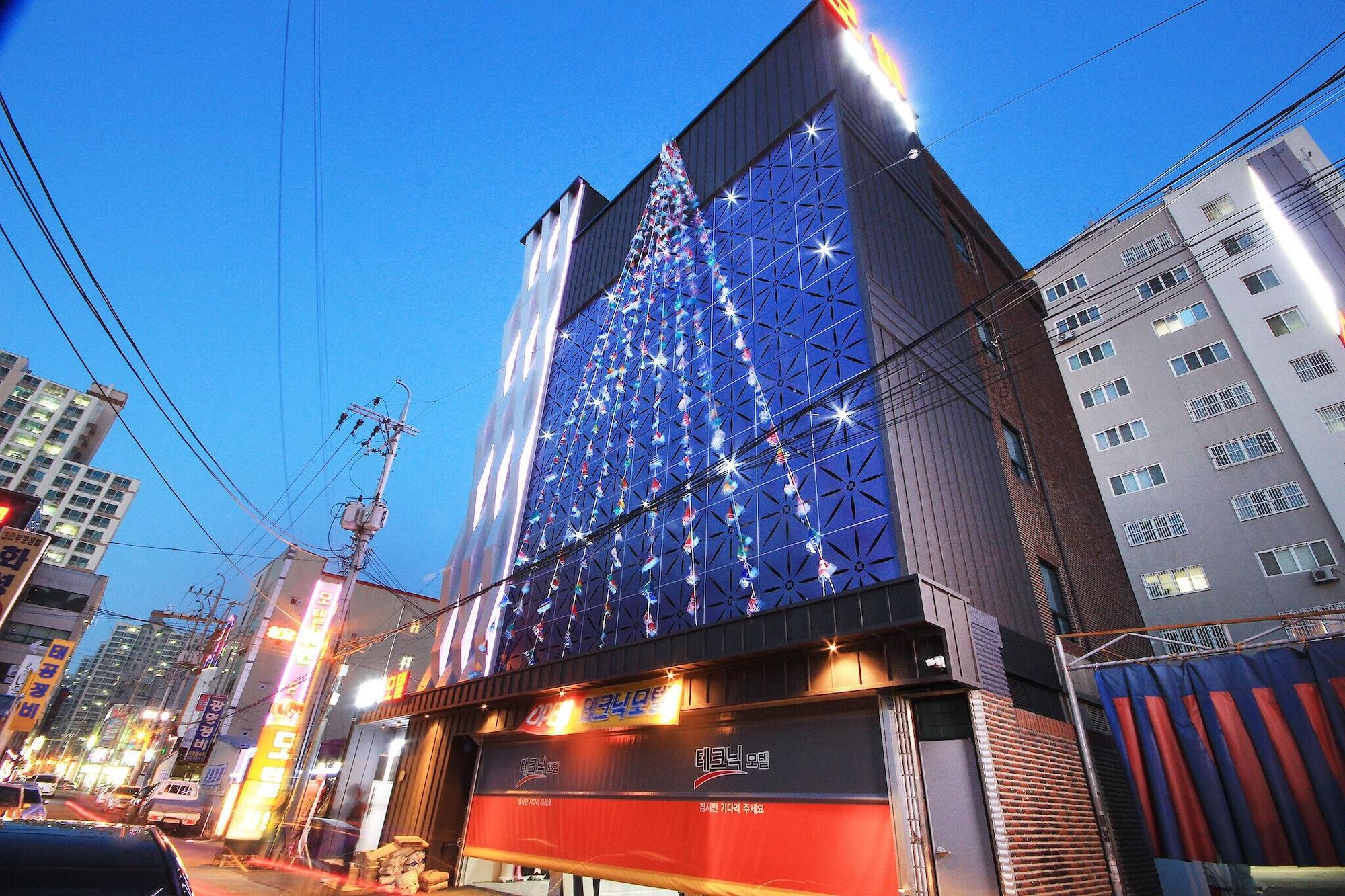 Vista Exterior Daegu Bonridong Technic