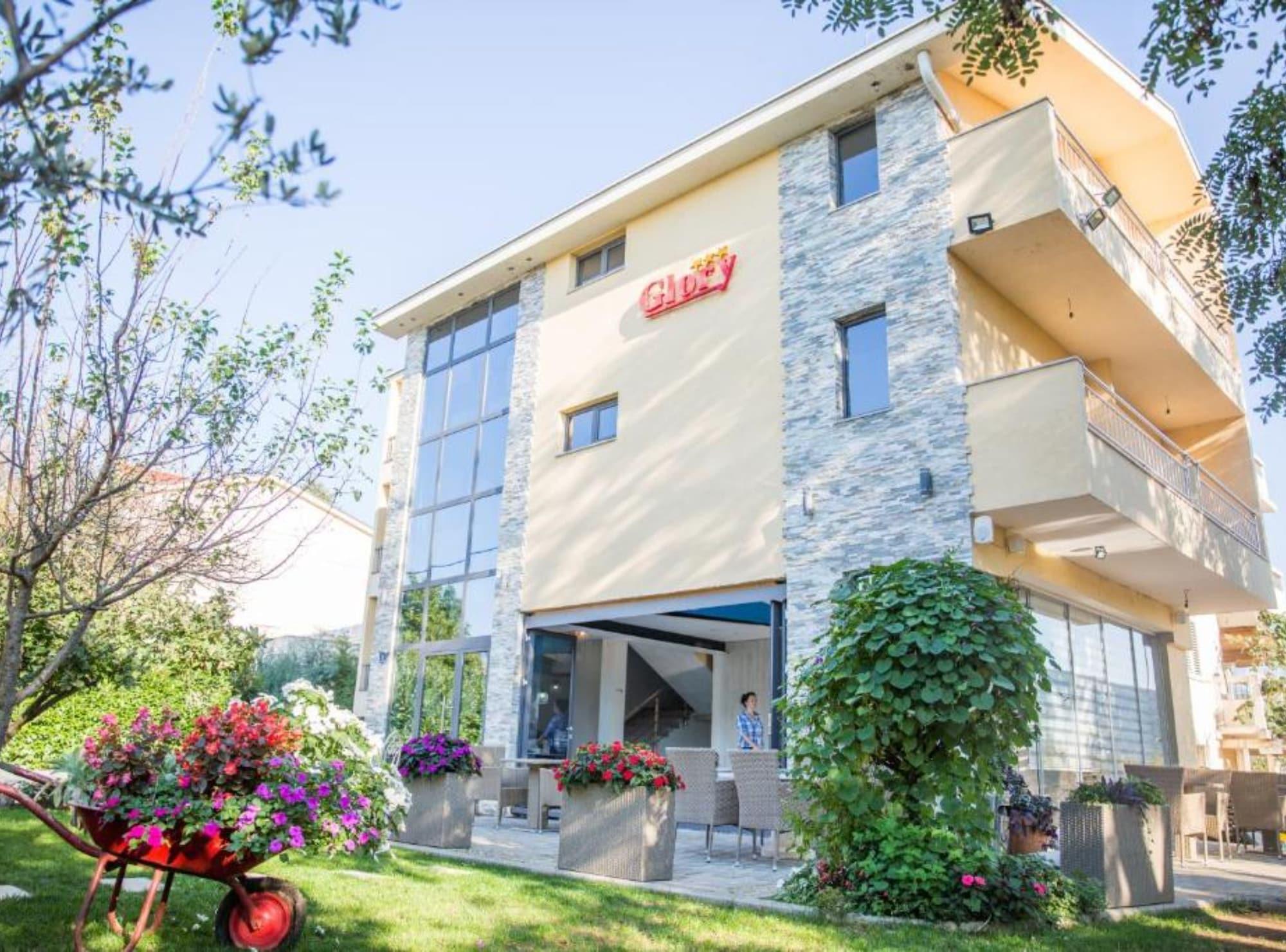 Vista Exterior Glory Sanctuary Retreat