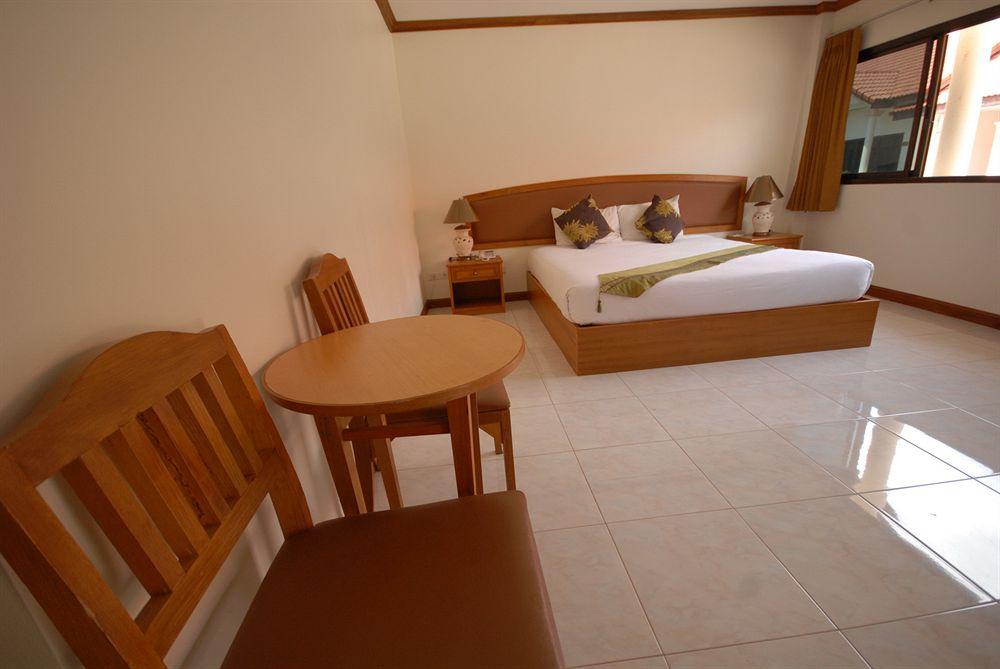 Set de Habitación OYO 859 Golden Land Hotel