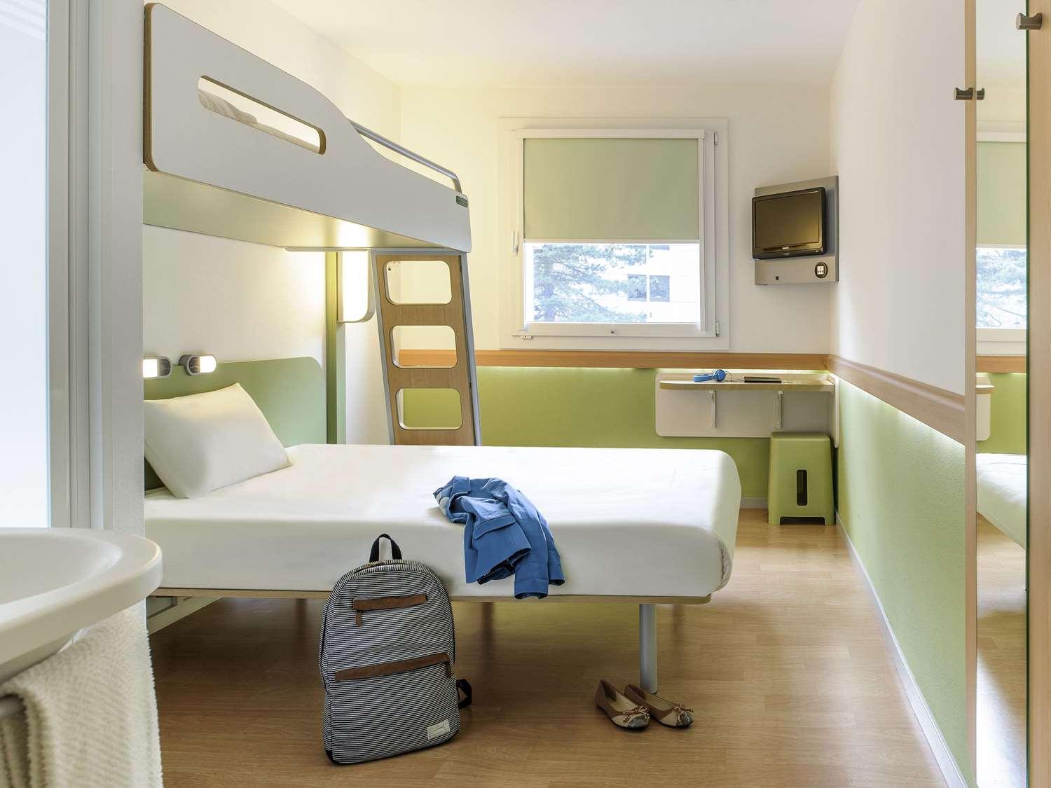 Vista Exterior ibis budget Bern Expo
