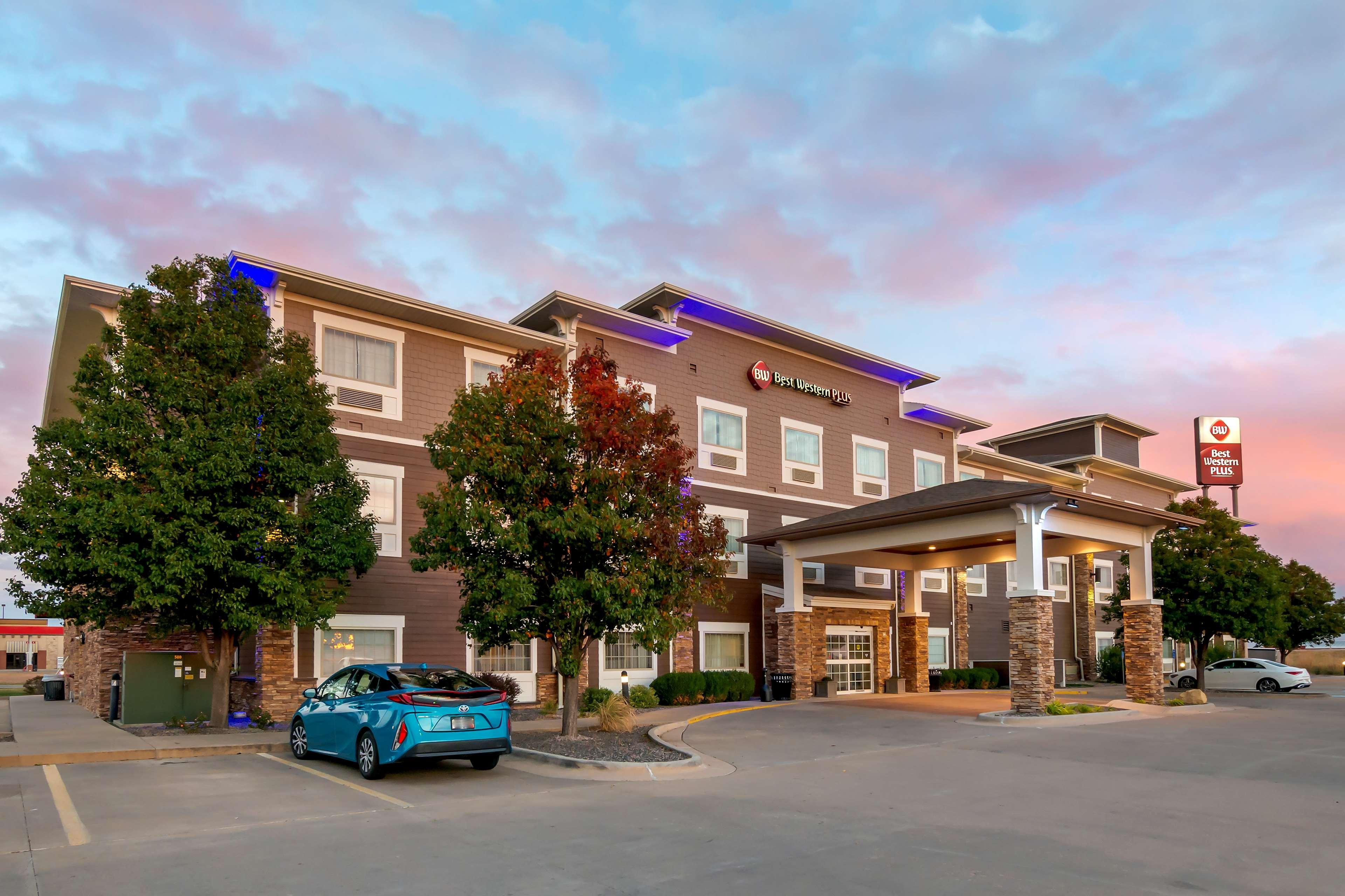 Vista Exterior Best Western Plus Butterfield Inn