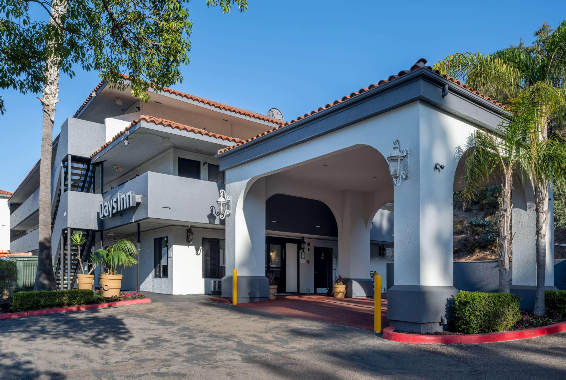 Varios Days Inn by Wyndham Encinitas Moonlight Beach