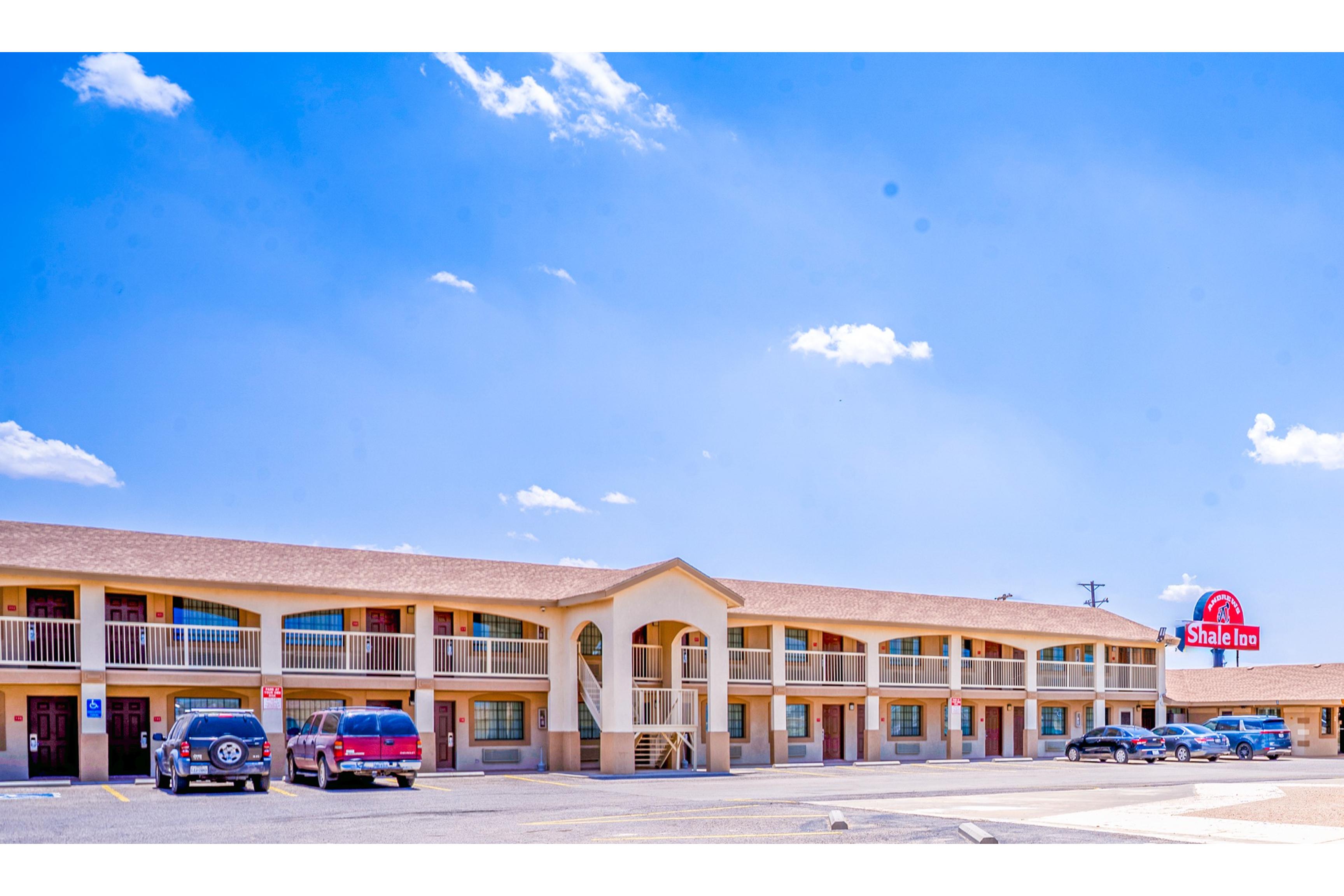 Vista Exterior Shale inn Andrews