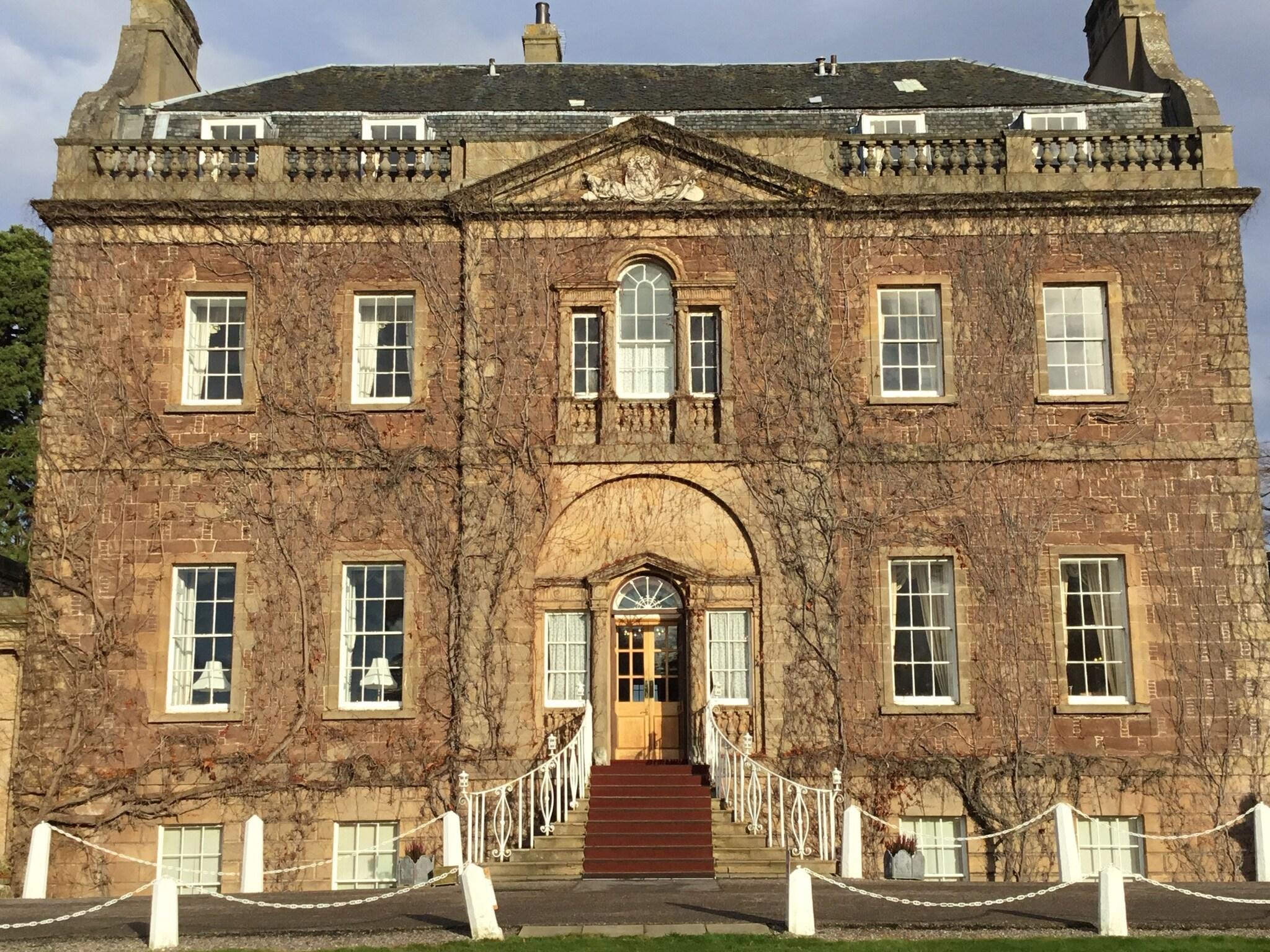 Vista Exterior Culloden House Hotel