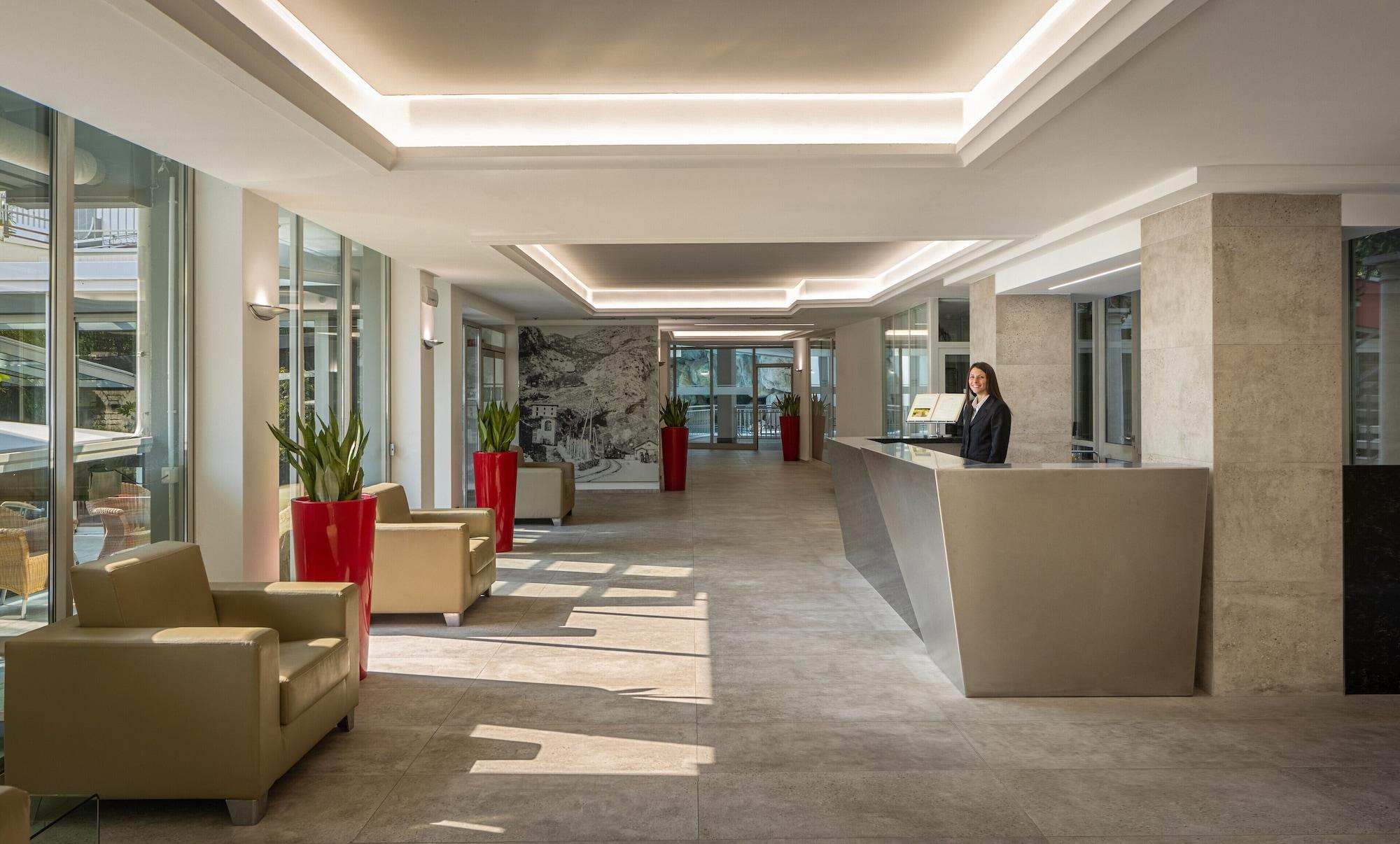 Vista Lobby Hotel Continental - Tonelli Hotels