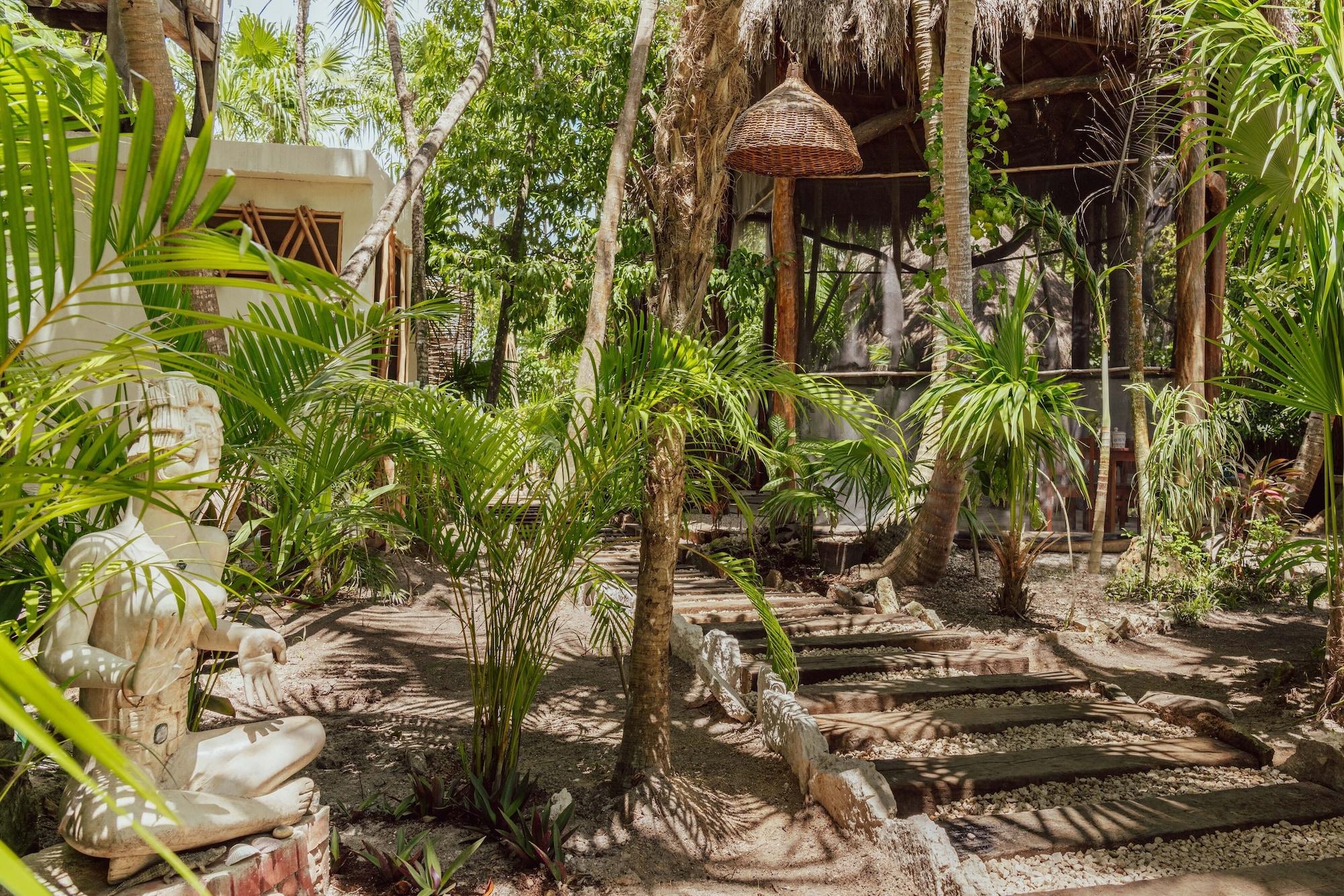 Comodidades del Alojamiento Yaxchen Tulum Cabañas & Cenote