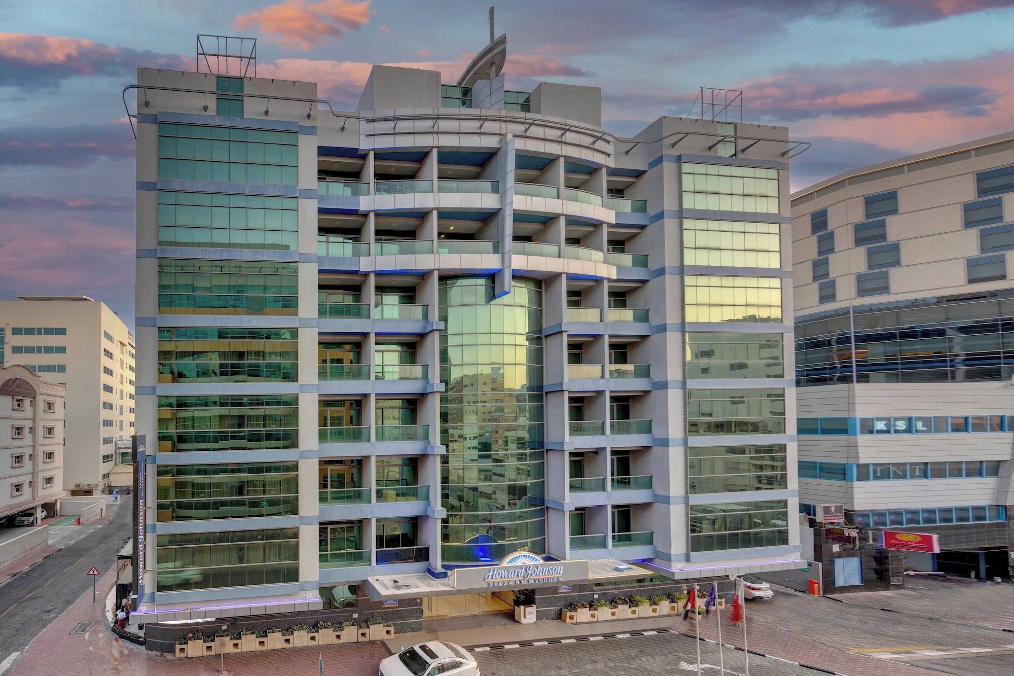 Vista Exterior Howard Johnson Plaza By Wyndham Dubai Deira