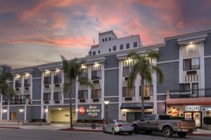 Alojamiento - Best Western Plus Hotel At The Convention Center