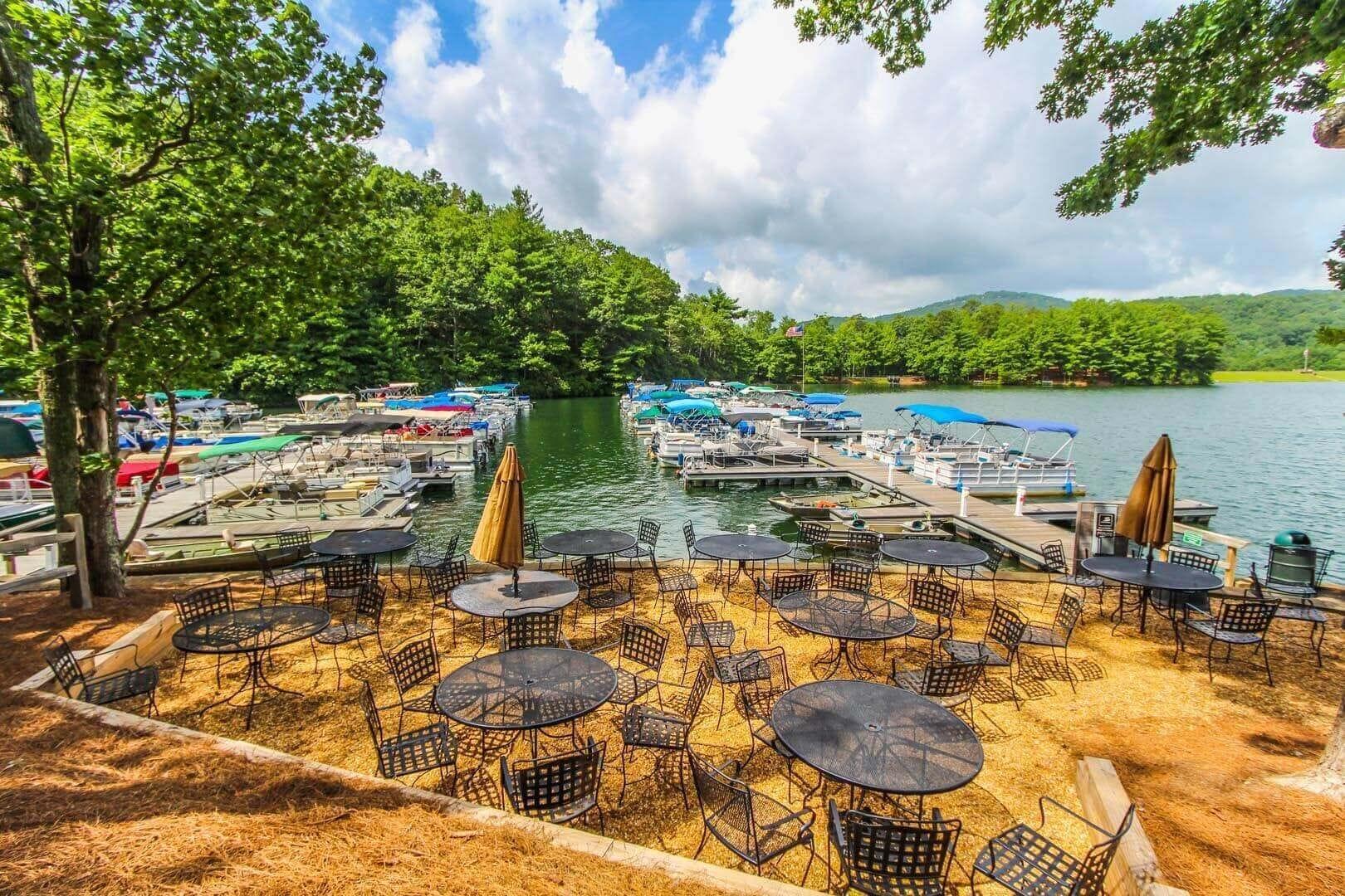 Vista Exterior Golf Club Villas