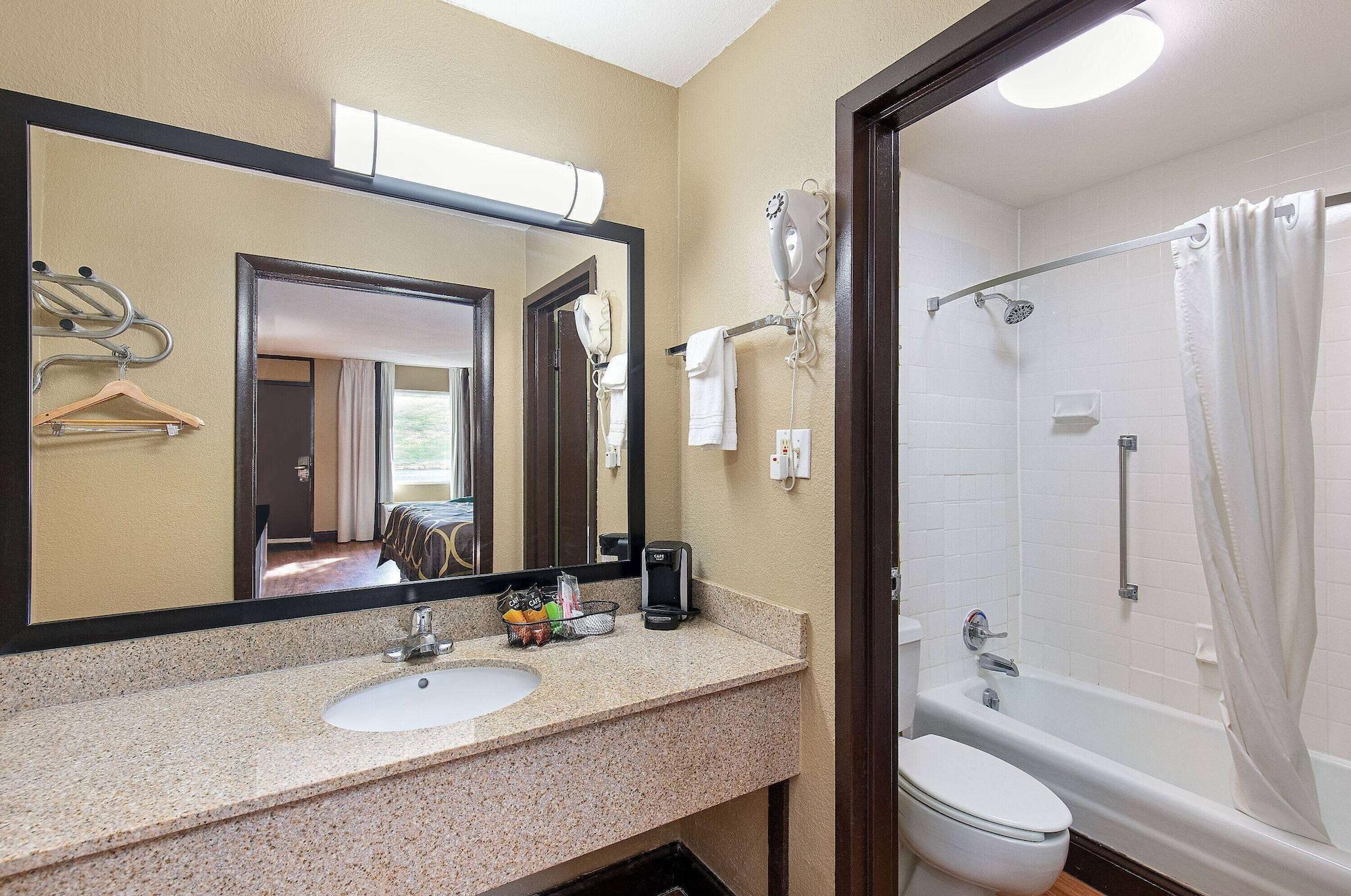 Equipamiento de Habitación Super 8 by Wyndham Kingsport