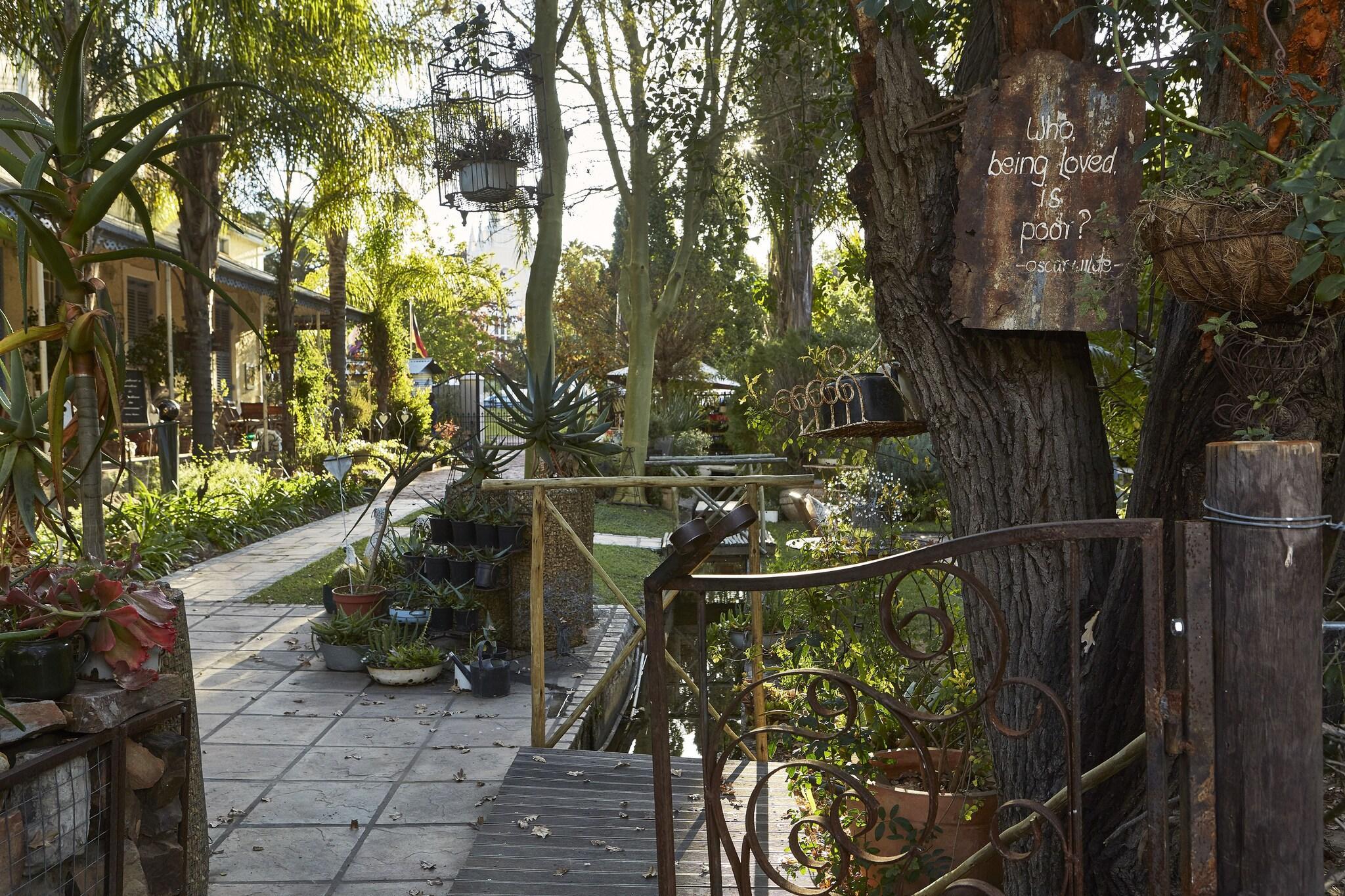 Varios Yellow Aloe Guesthouse