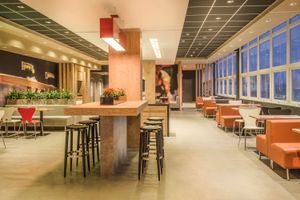 Alojamiento - ibis Porto Alegre Assis Brasil