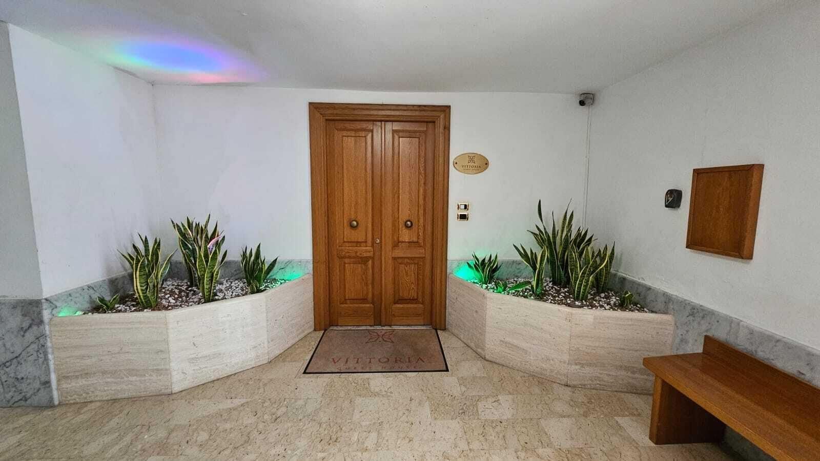 Vista Exterior Vittoria Guest House - Salerno