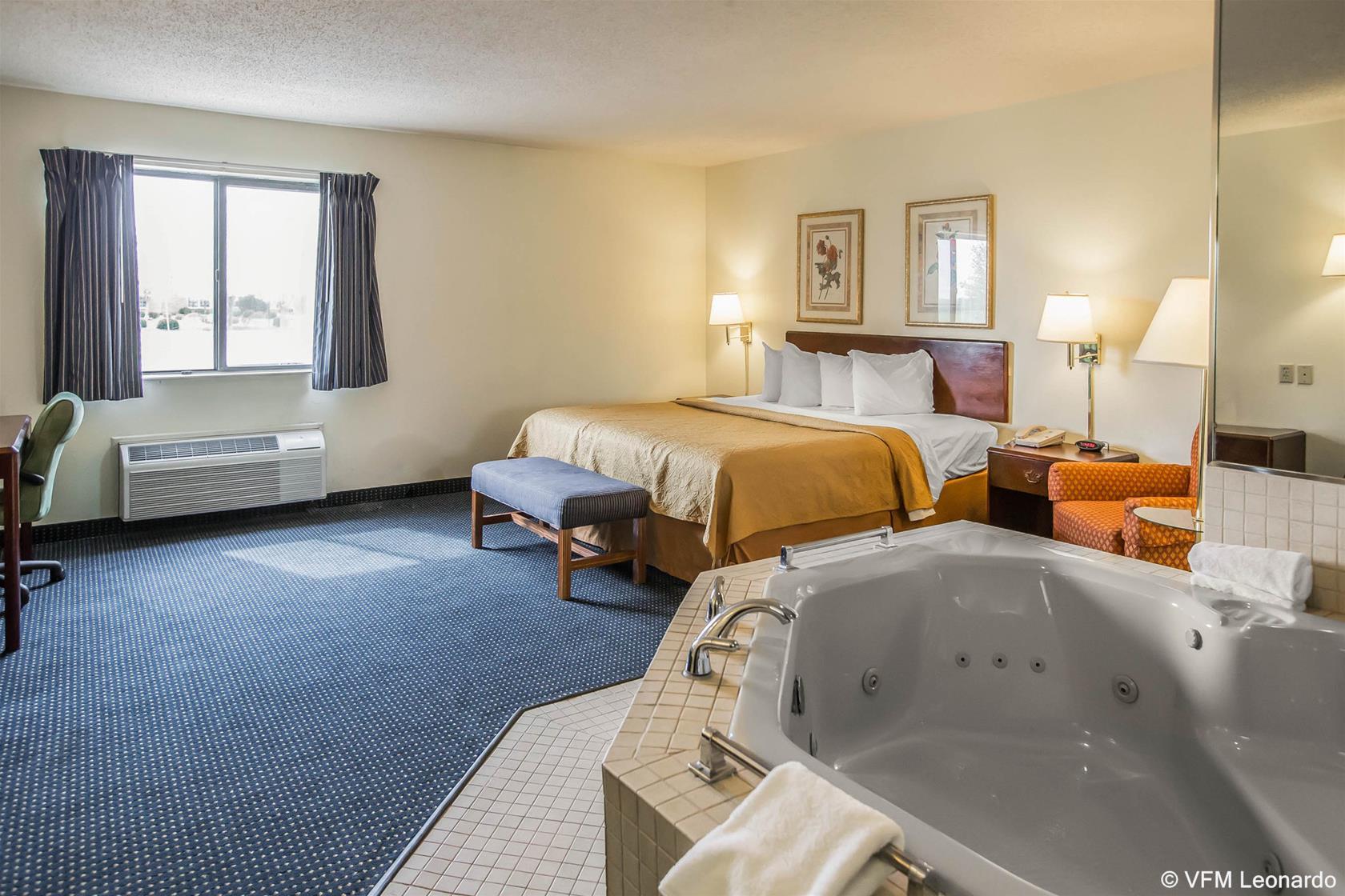 Vista Exterior Quality Inn Dundee