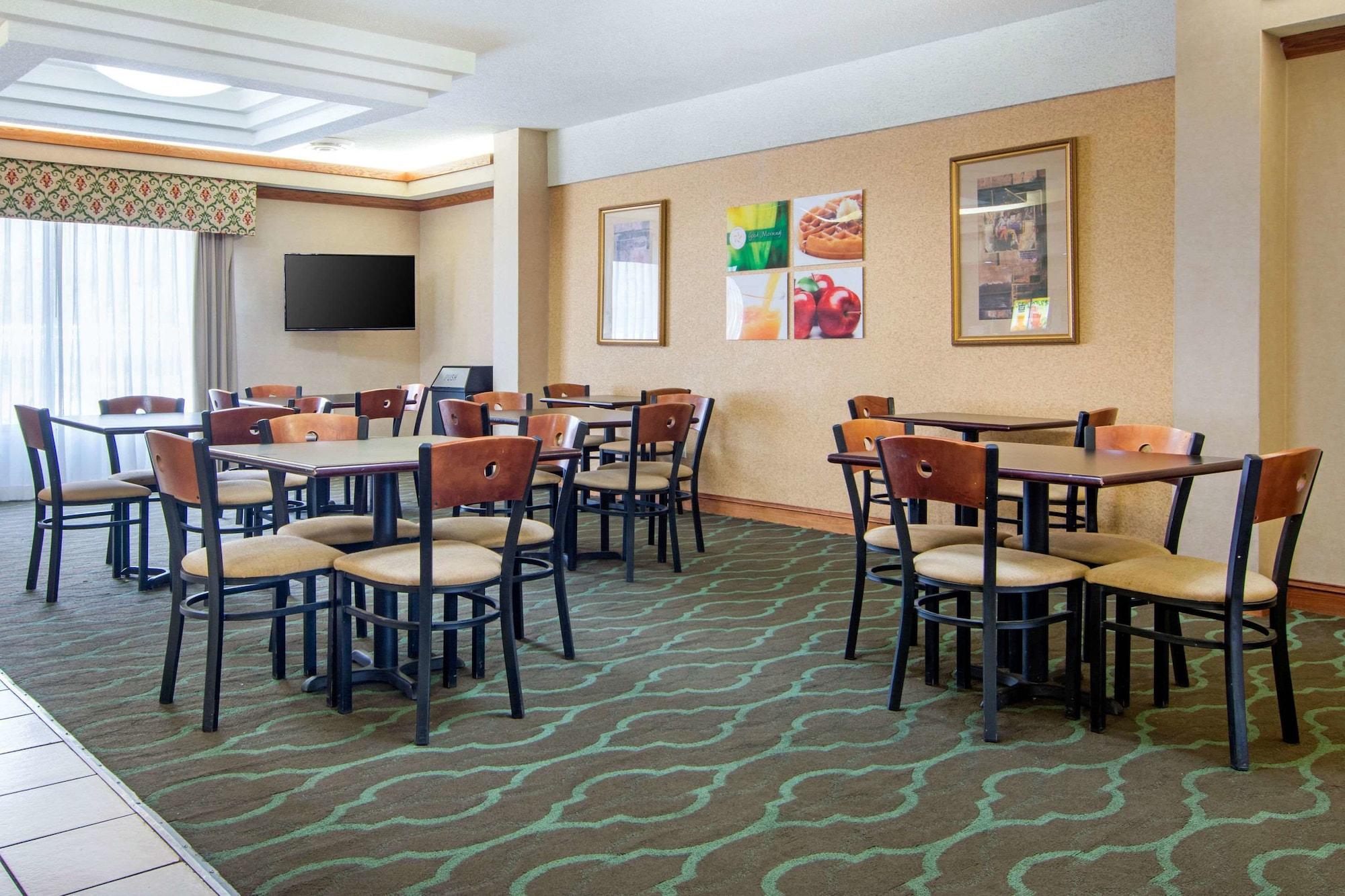 Restaurant Quality Inn & Suites Decatur - Atlanta East