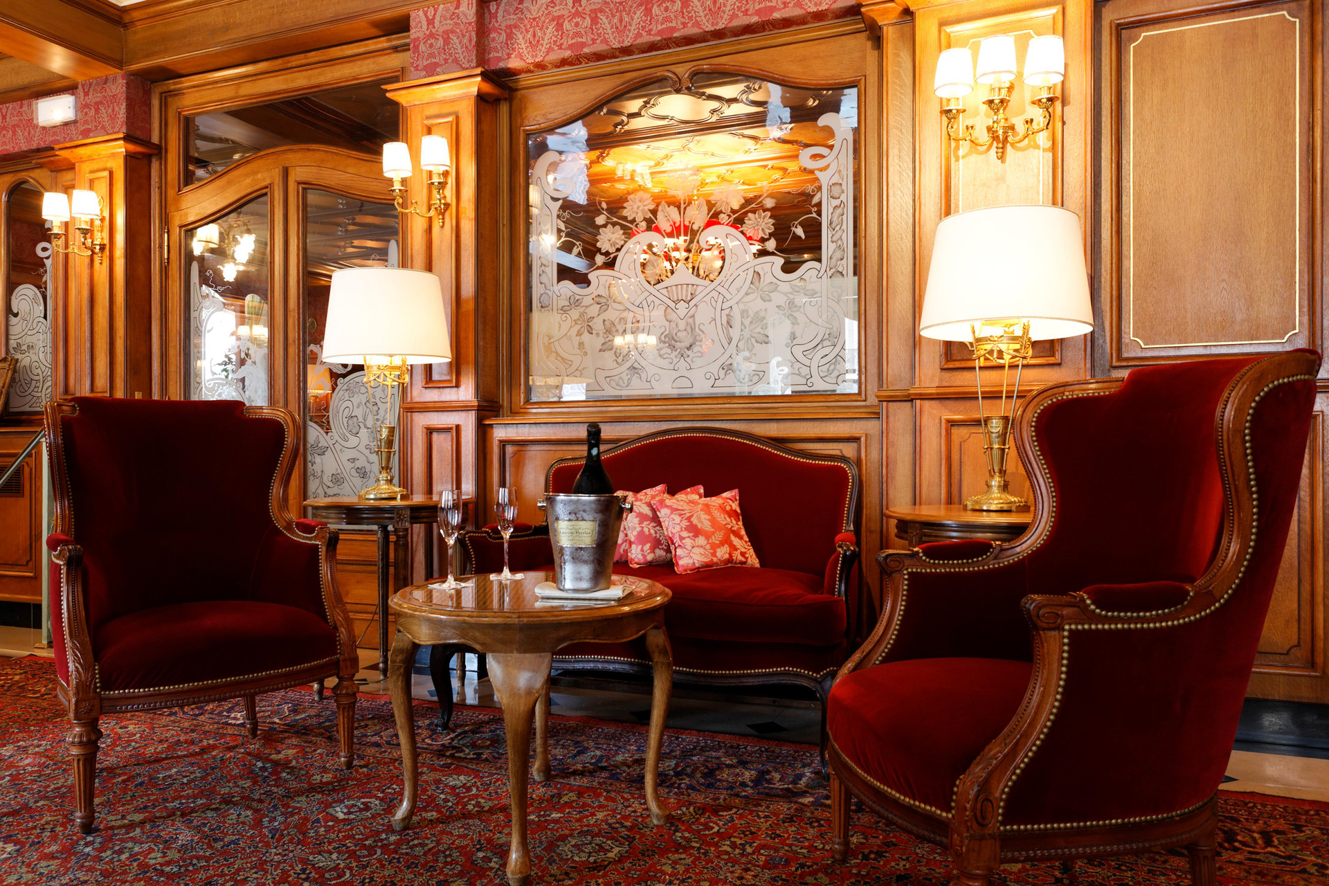 Bar/Salón Hotel Regina Louvre