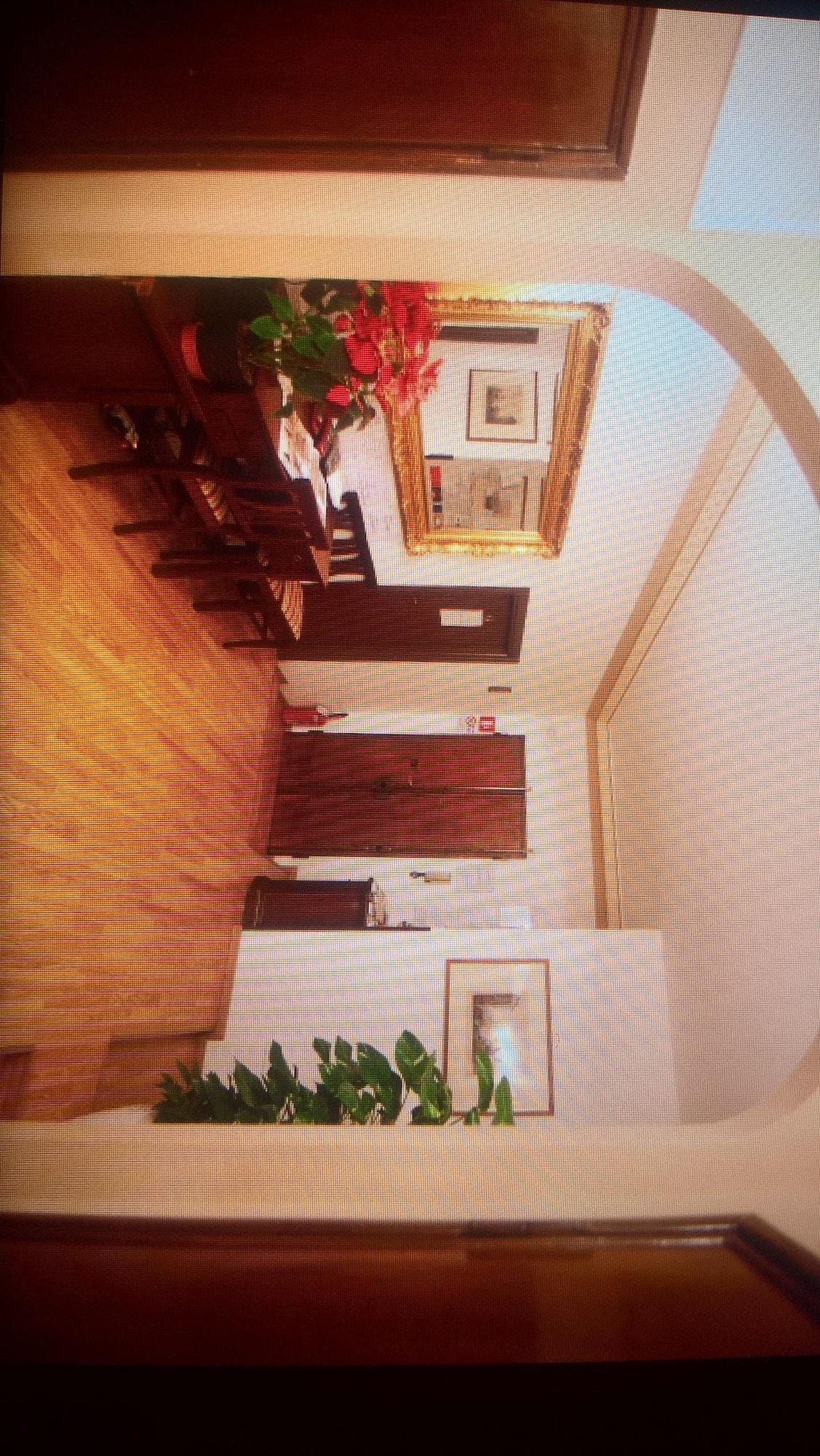 Vista Lobby Promenade