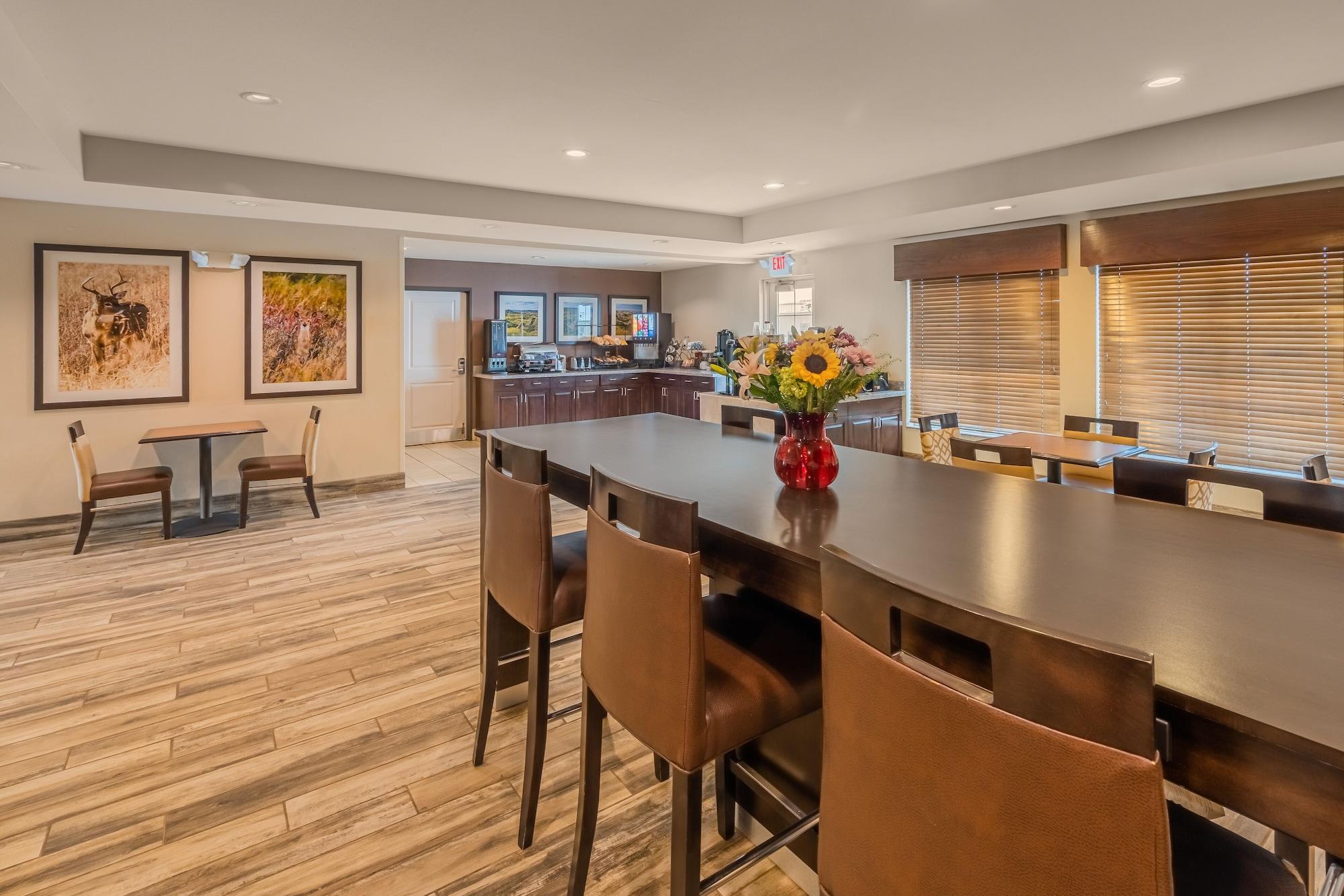 Restaurant Landmark Suites