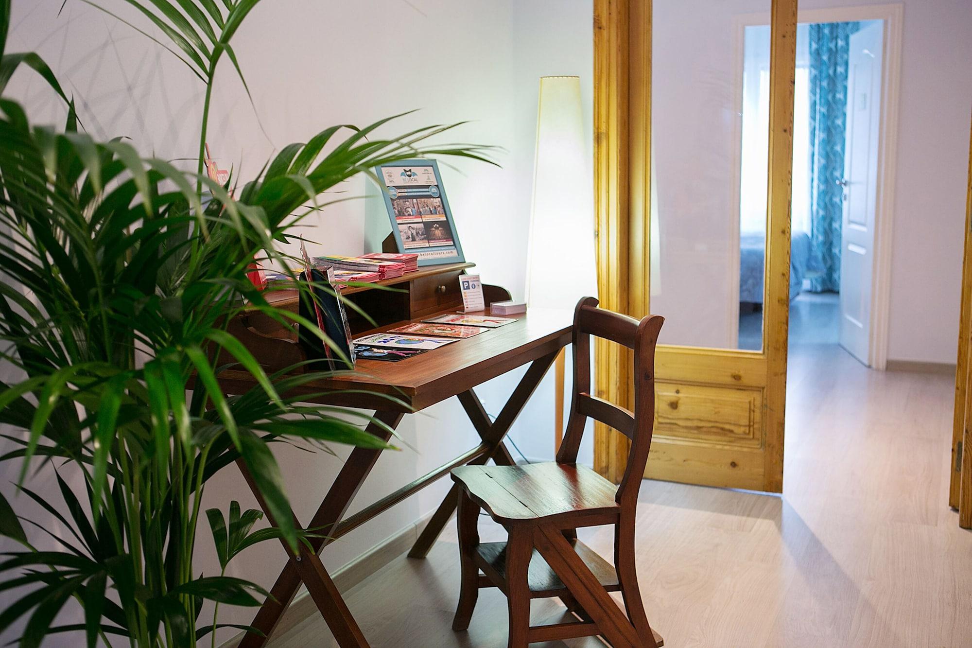 Vista Lobby Blanc Guesthouse
