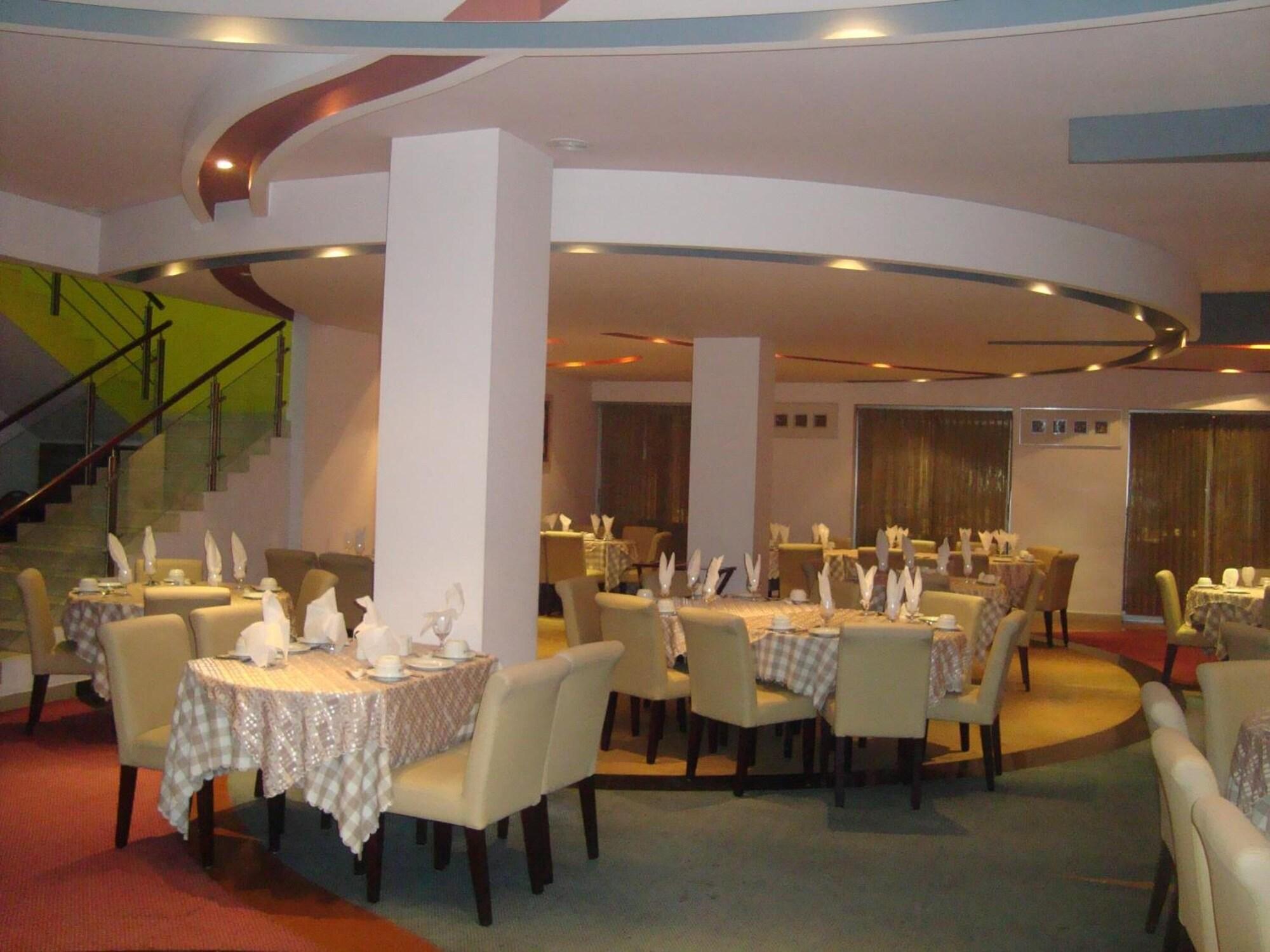 Restaurant Hotel Nirvana Inn