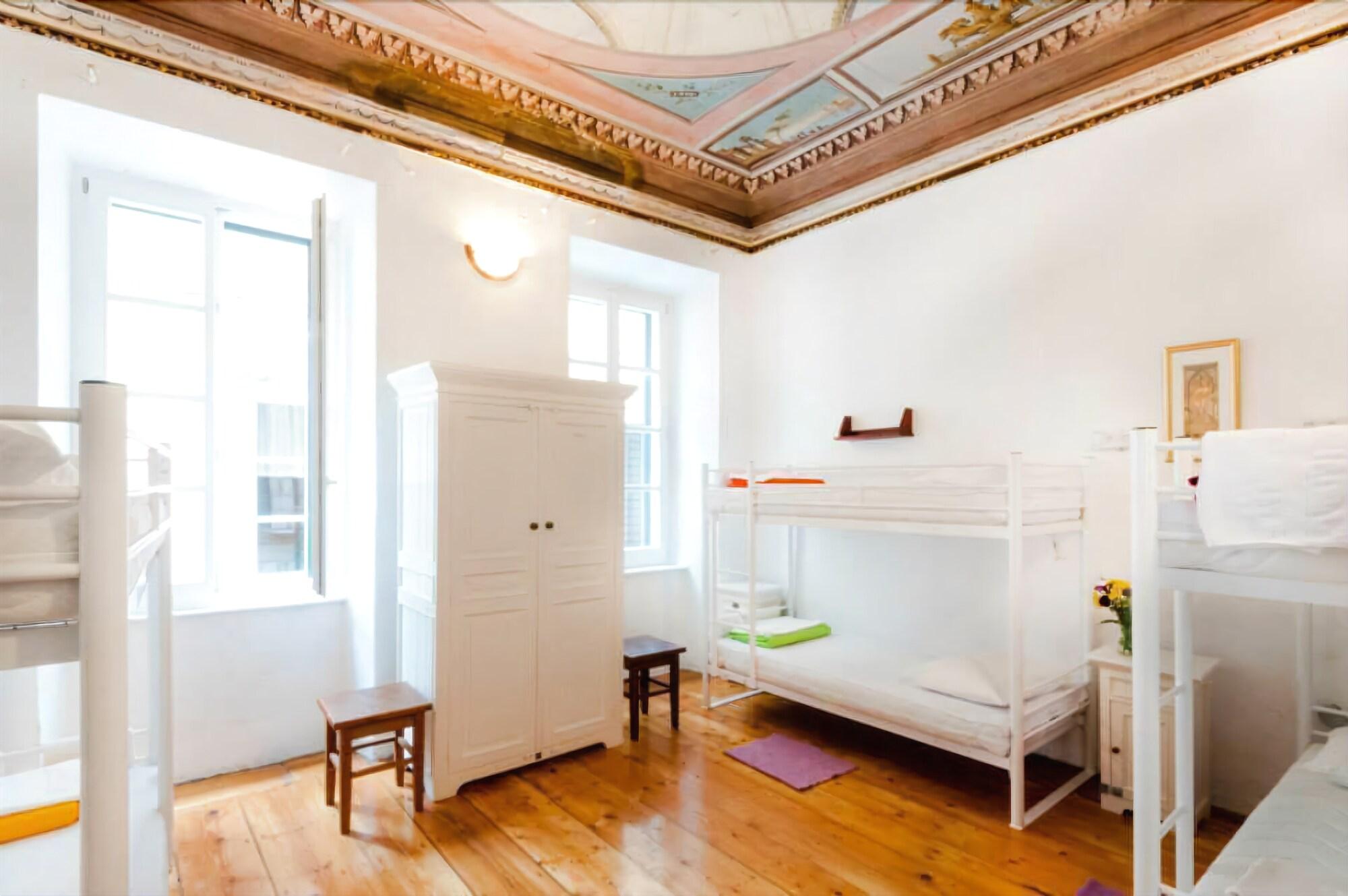 Varios Dubrovnik Old Town Hostel
