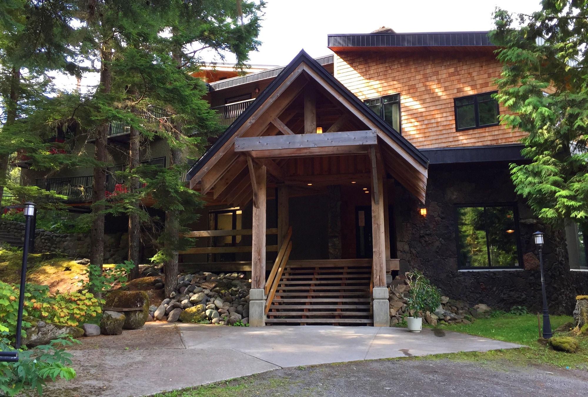 Varios The Lodge at Skeena Landing