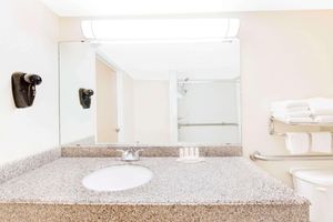 Alojamiento - Days Inn & Suites by Wyndham Laredo