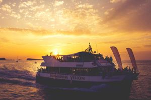 Actividad - Playas de Ibiza con tablas de paddle surf y esnórquel