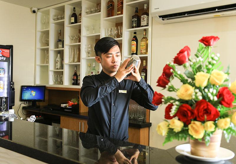Bar/Salón Ambassador Saigon Hotel