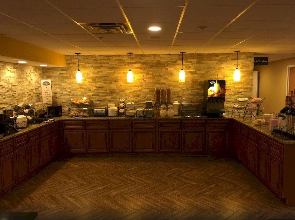 Restaurant Baymont Inn & Suites - Southfield/ Detroit