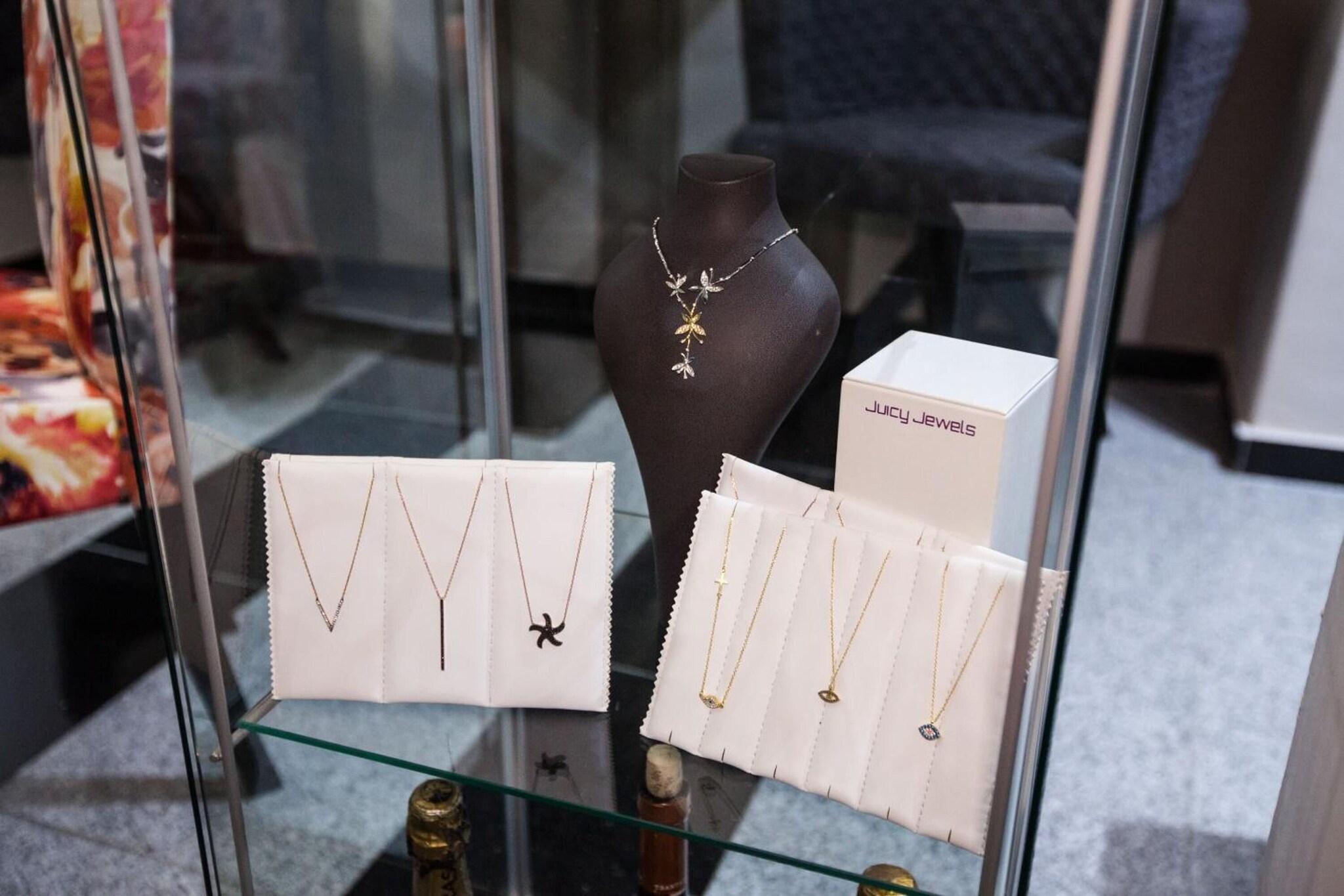 Vista Lobby Diamond city living