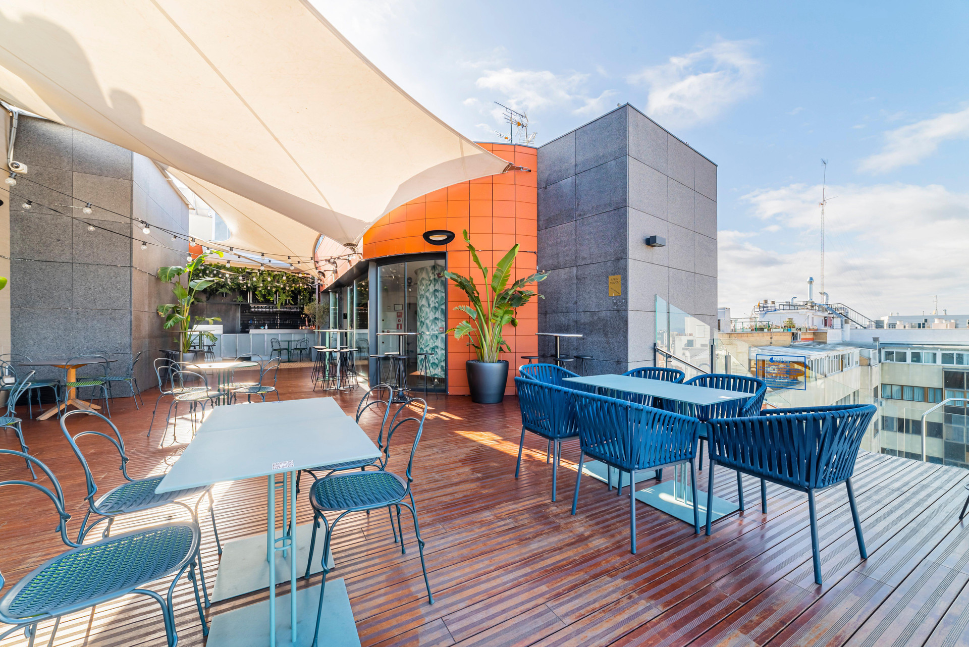 Vista Lobby Hotel Indigo Madrid - Gran Via by IHG