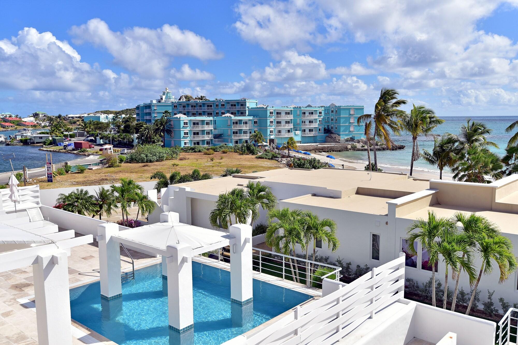 Vista Exterior Coral Beach Club Villas & Marina