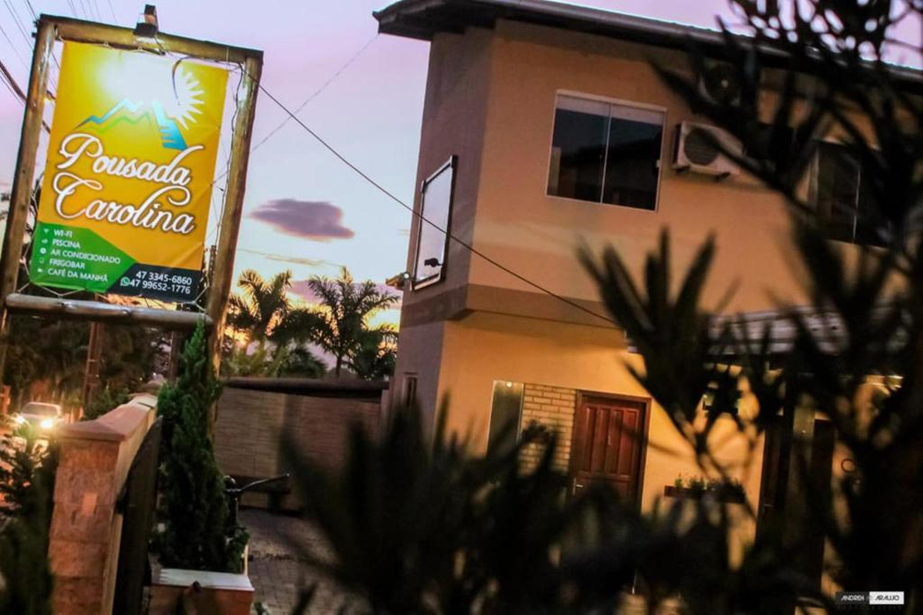 Vista Exterior Pousada Carolina