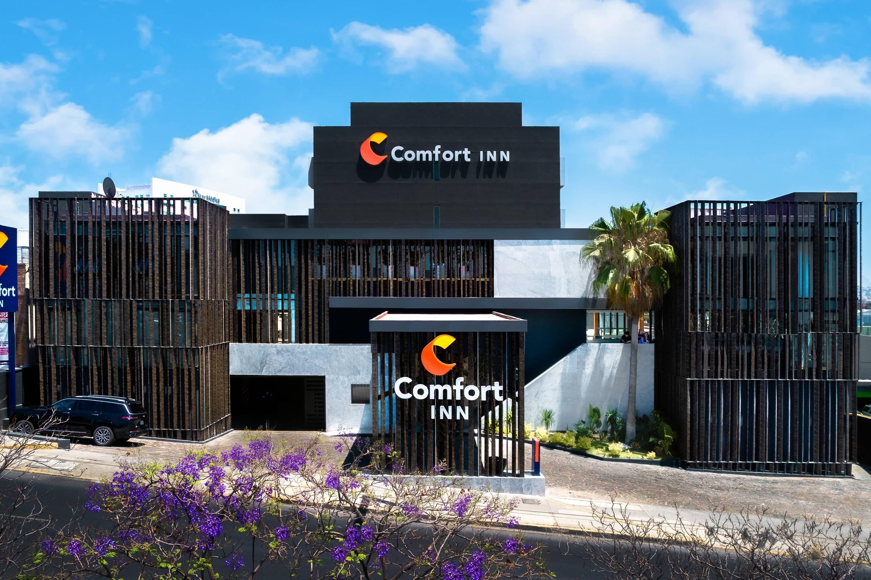 Vista Exterior Comfort Inn Queretaro Tecnologico