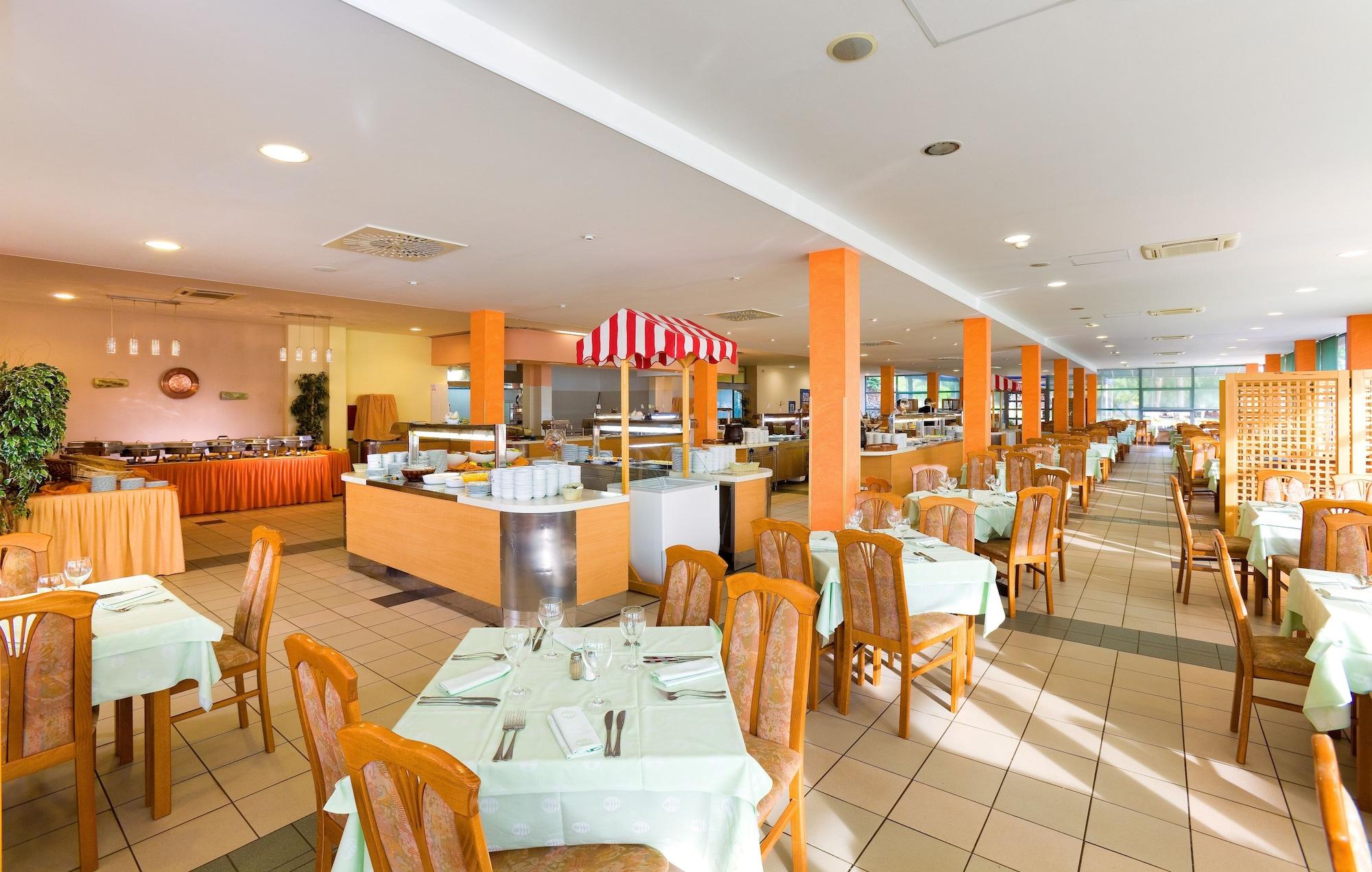 Restaurant Apartments Katoro Plava Laguna