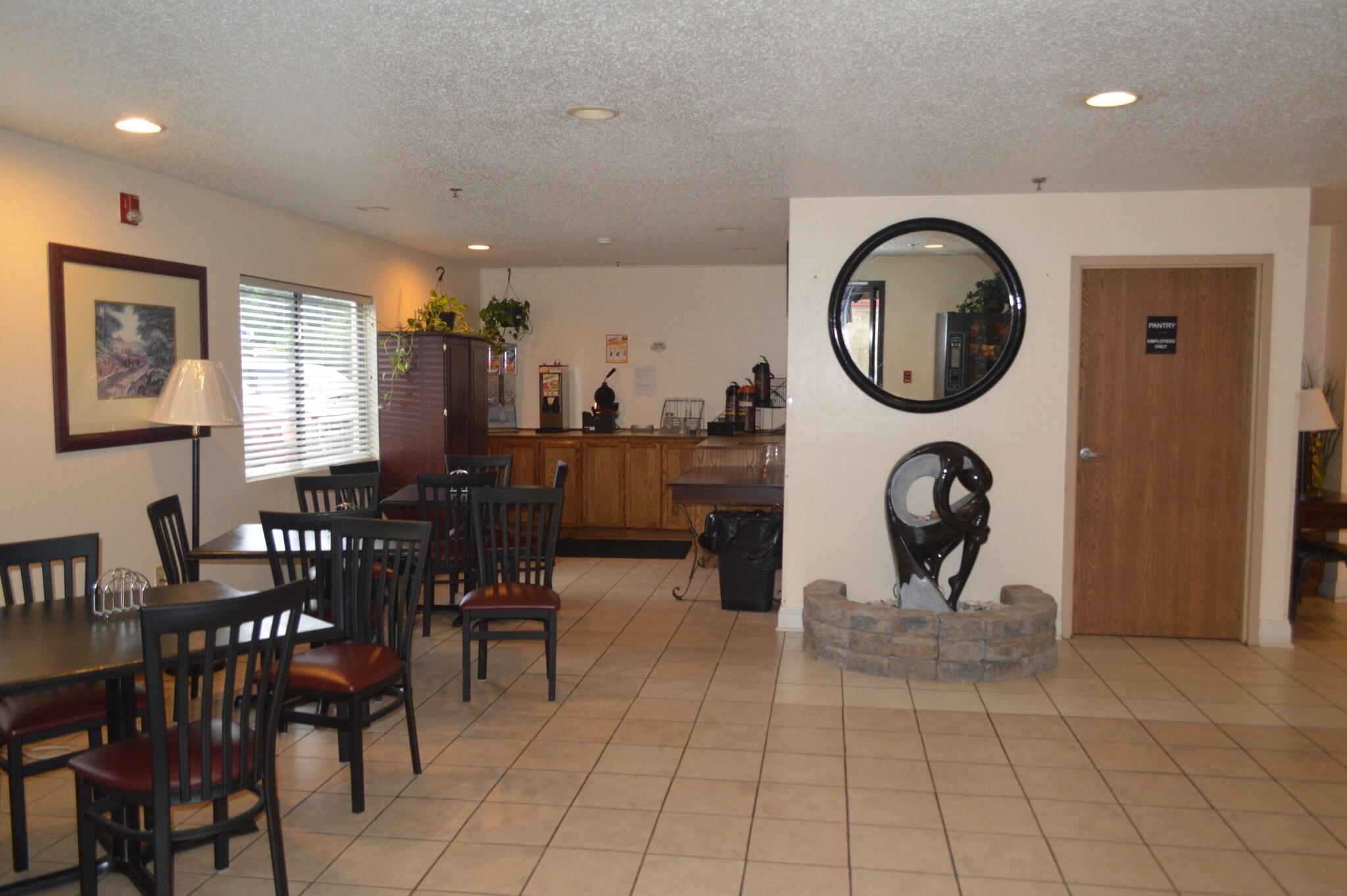 Restaurant American Elite Inn