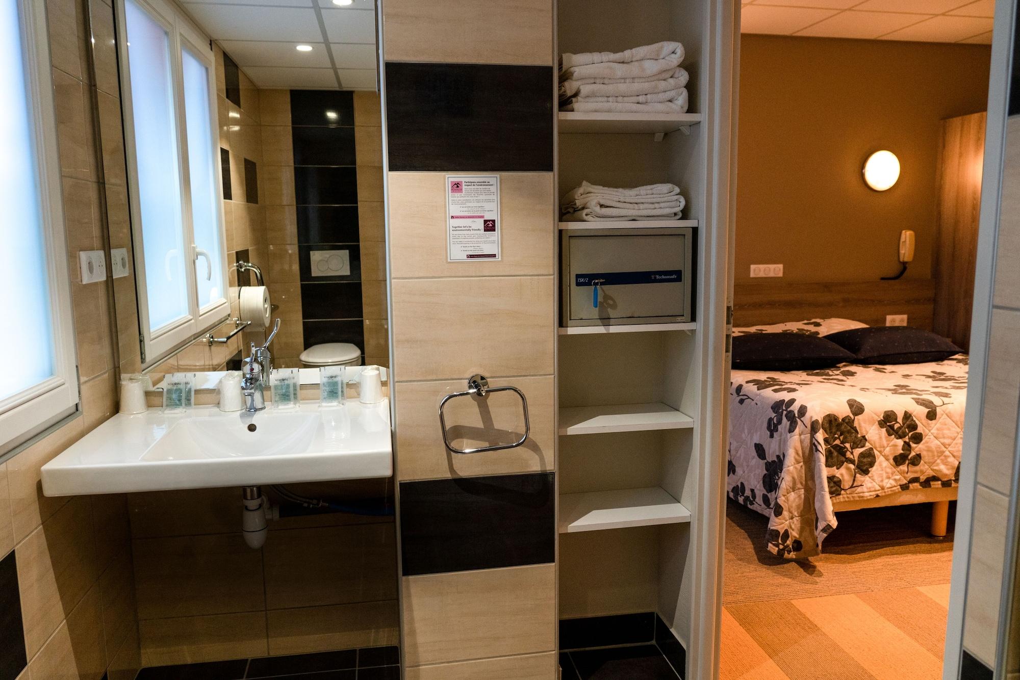 Equipamiento de Habitación Au Primerose Hotel