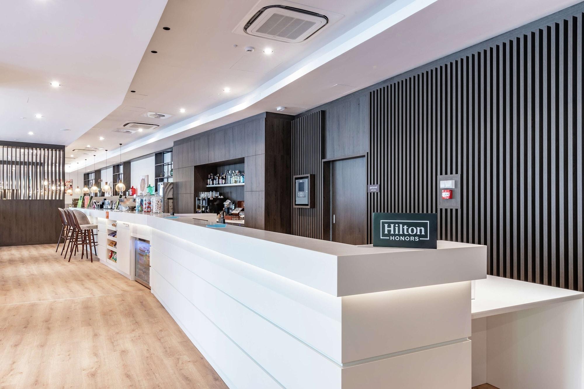 Vista Lobby Hampton by Hilton Oswiecim