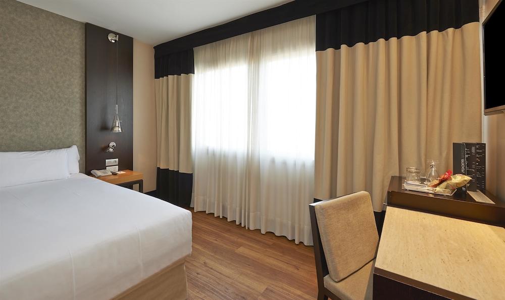 Hotel NH Barcelona Stadium