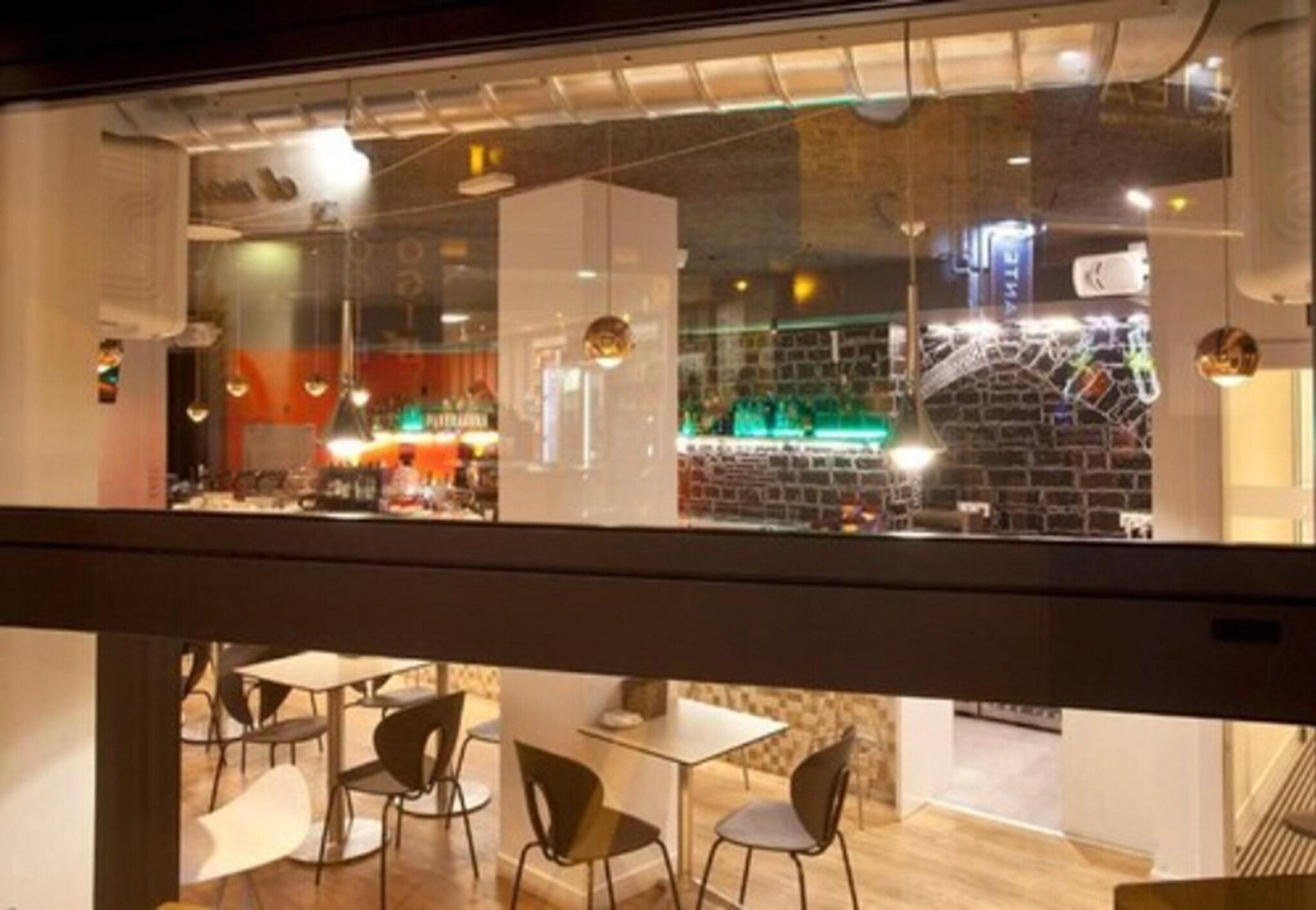 Restaurant Hotel Pompaelo Urban Spa