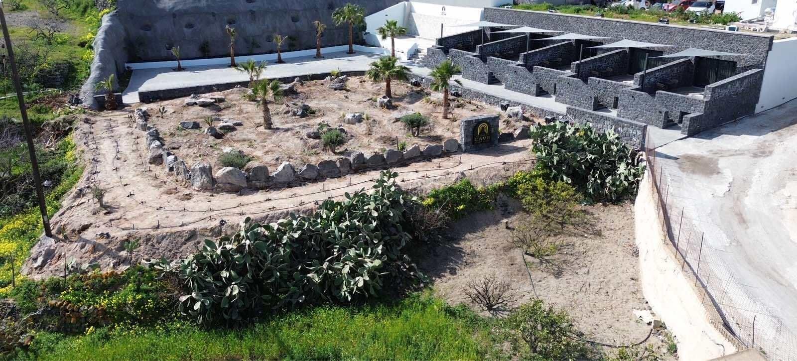 Vista Exterior Santorini Cave Luxury Suites