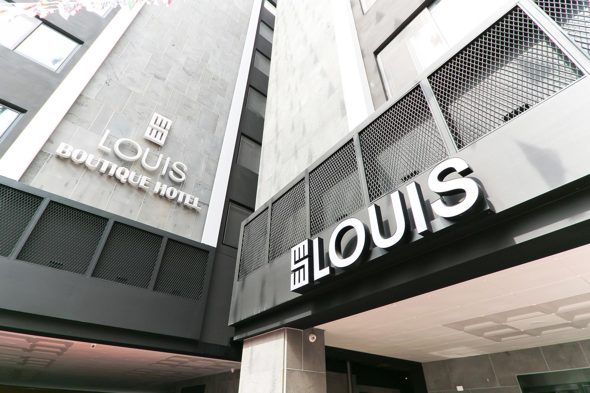 Vista Exterior Louis Hotel