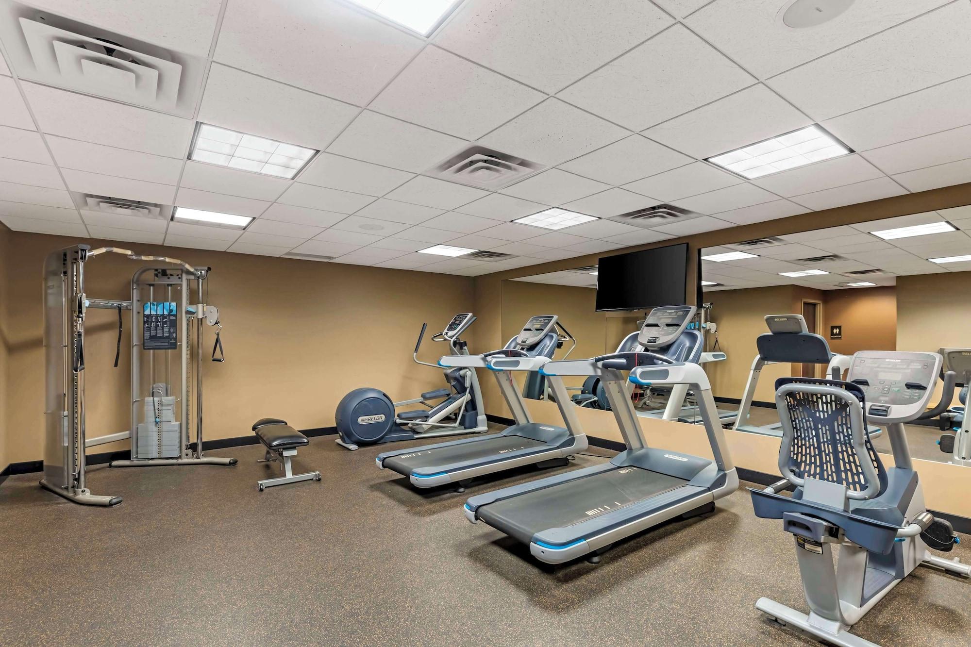 Gimnasio Best Western CottonTree Inn