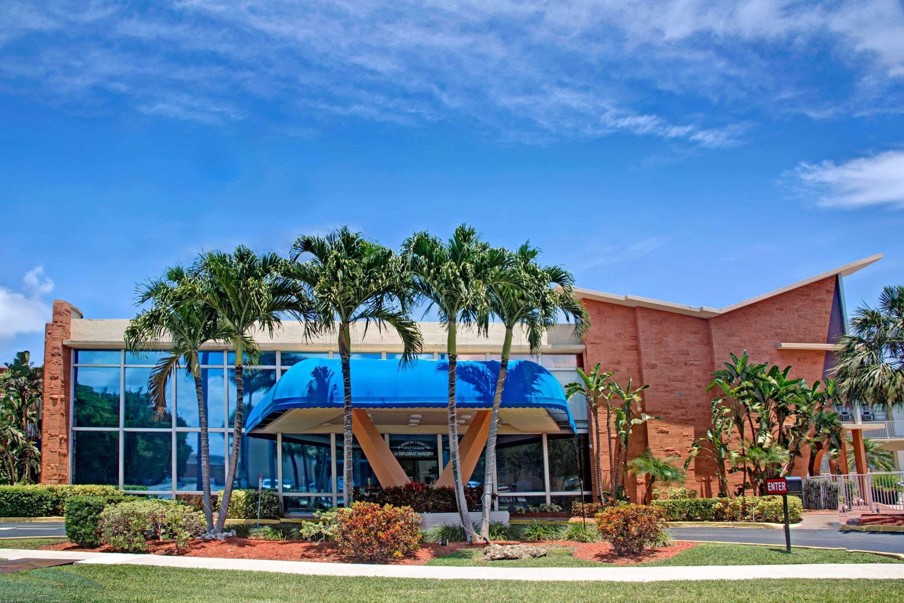 Vista Exterior Knights Inn Hallandale