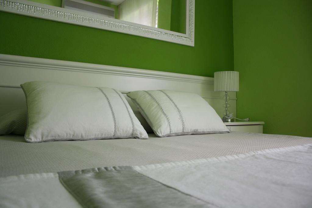 Varios Hotel Herreros