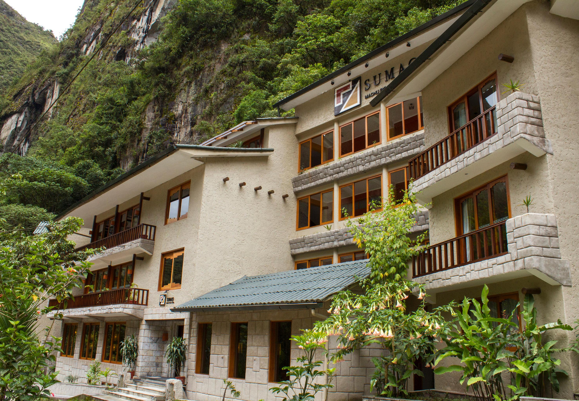 Vista da fachada Sumaq Machu Picchu Hotel