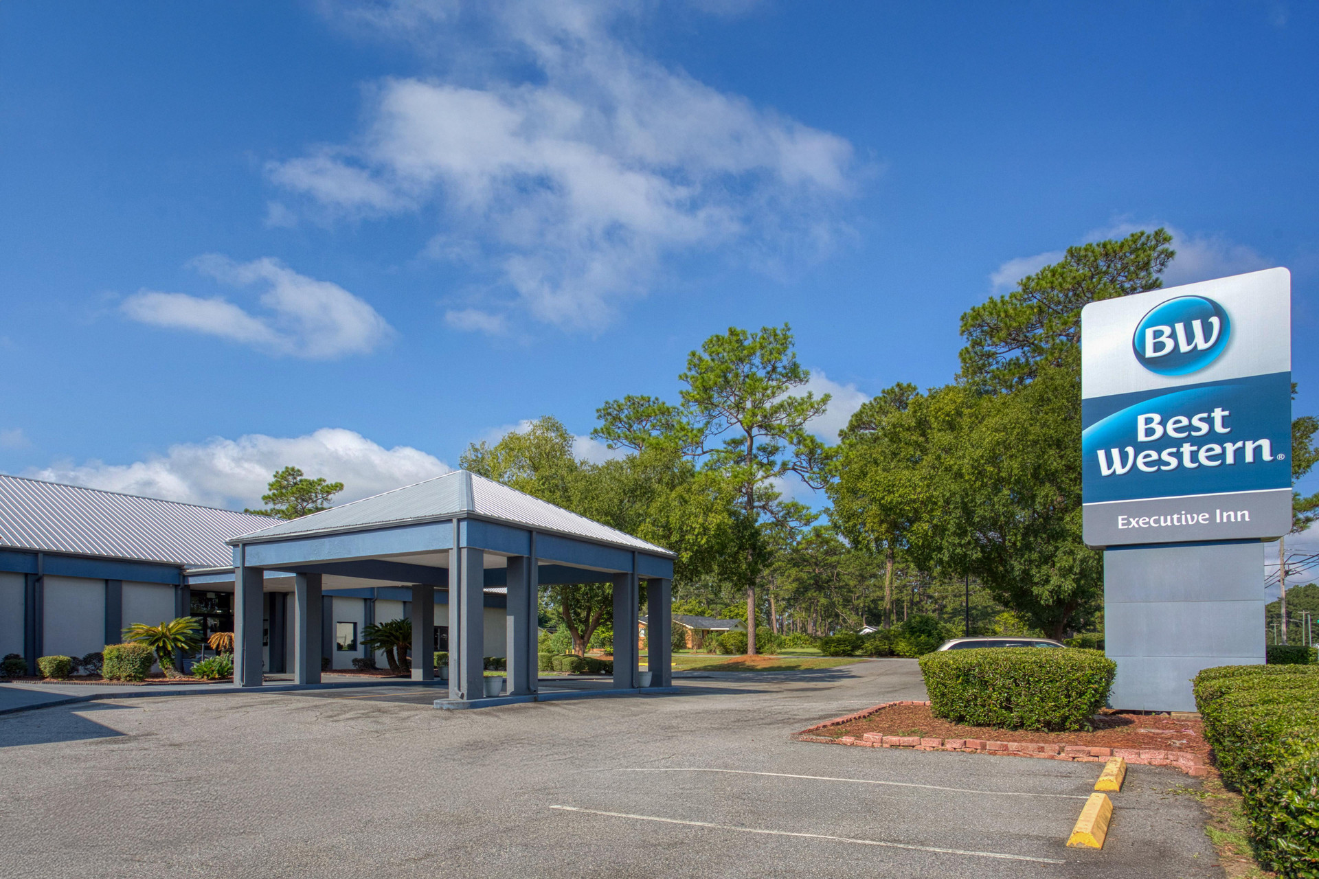 Vista Exterior Best Western Executive Inn