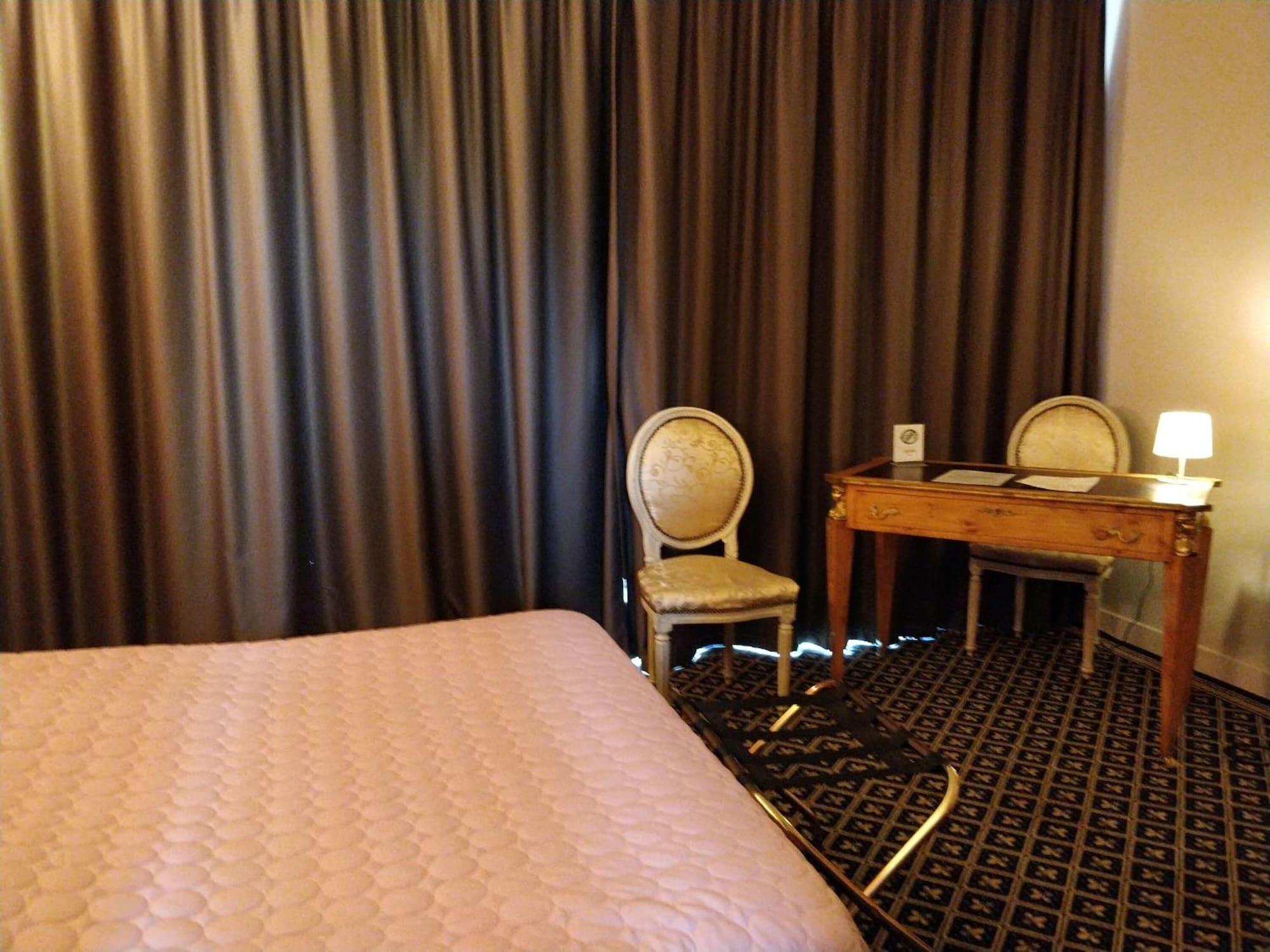 Habitación Hôtel Fleur de Lys - Bailleul